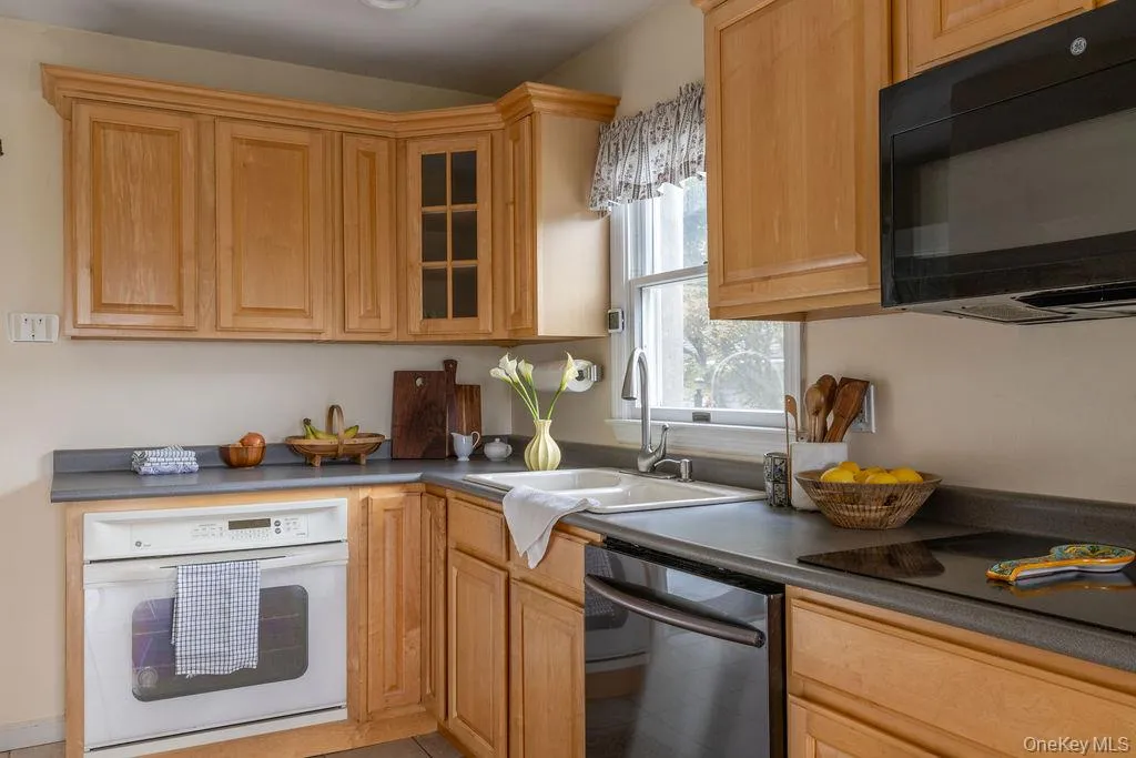 50 Horsepound Road, Carmel, NY, 3 Bedrooms Bedrooms, 5 Rooms Rooms,1 BathroomBathrooms,Residential,For Rent,Horsepound,0,1059852 50 Horsepound Road, Carmel, NY, 3 Bedrooms Bedrooms, 5 Rooms Rooms,1 BathroomBathrooms,Residential,For Rent,Horsepound,0,1059852