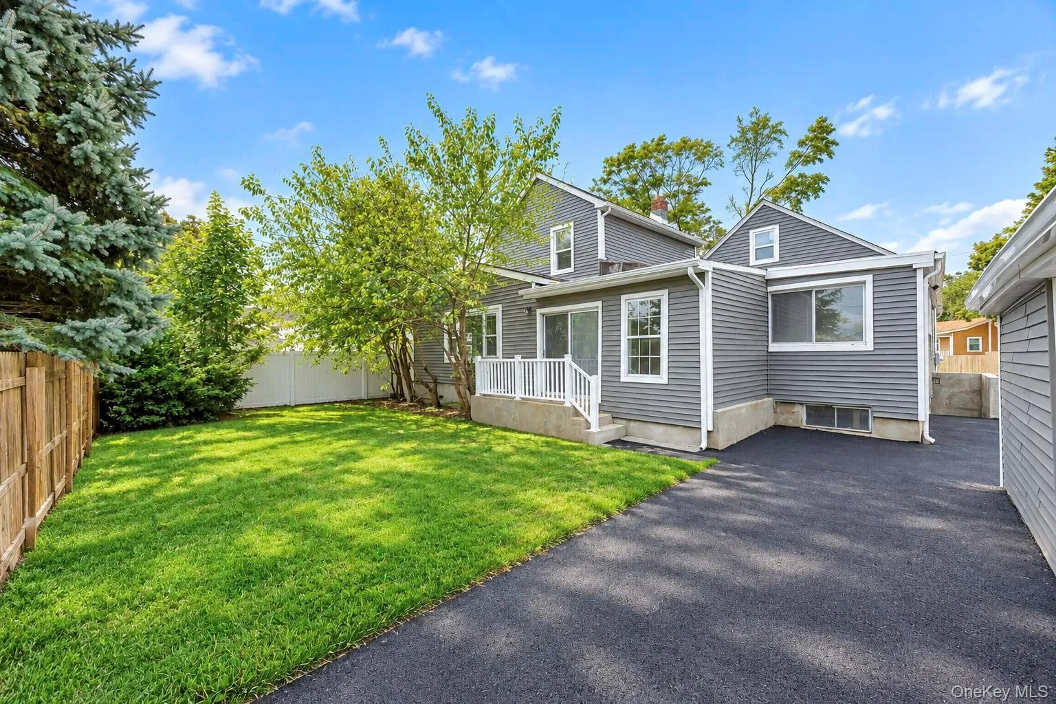 93 Vermont Avenue, West Babylon, NY, 5 Bedrooms Bedrooms, 10 Rooms Rooms,3 BathroomsBathrooms,Residential,For Rent,Vermont,0,1059855 93 Vermont Avenue, West Babylon, NY, 5 Bedrooms Bedrooms, 10 Rooms Rooms,3 BathroomsBathrooms,Residential,For Rent,Vermont,0,1059855