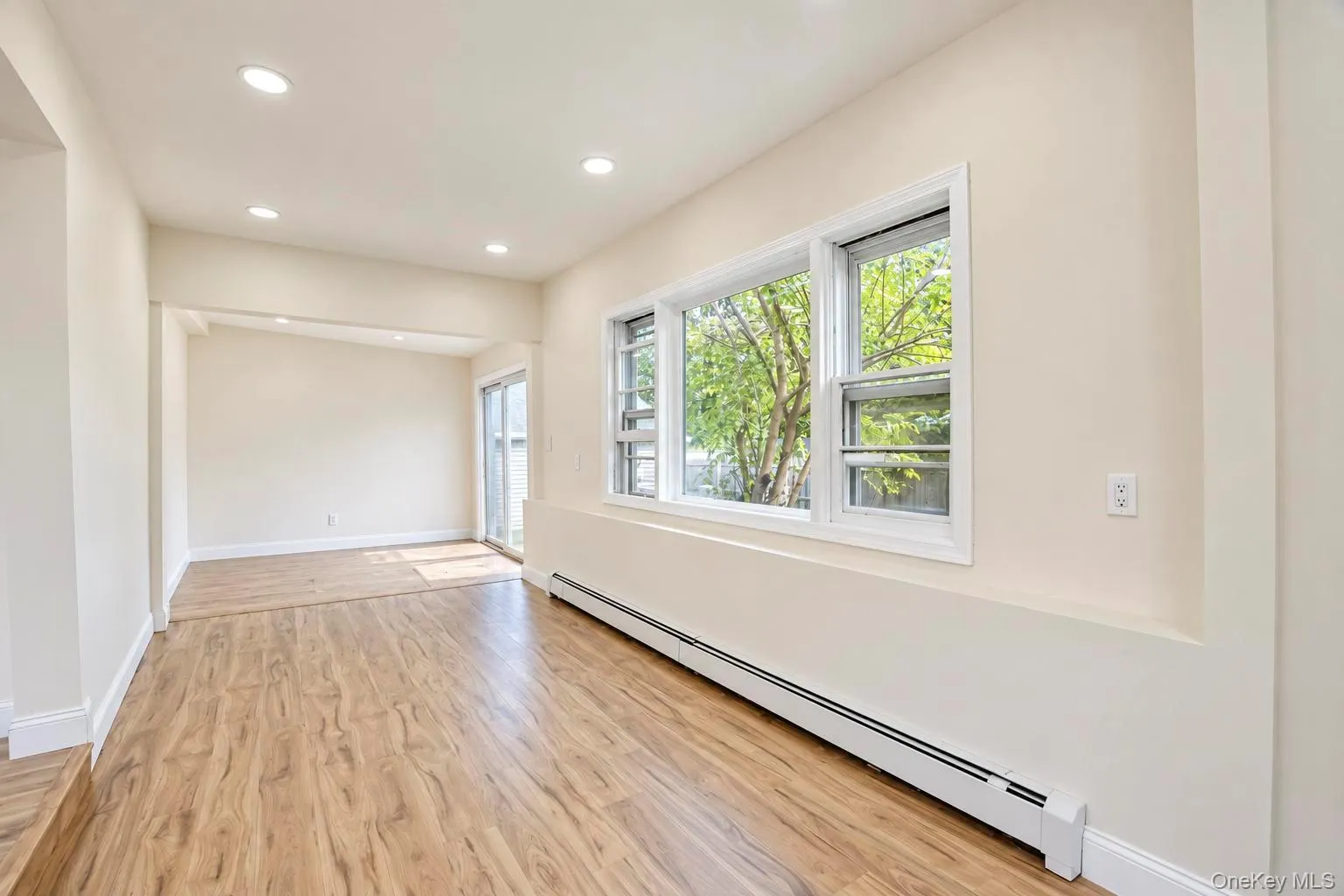 93 Vermont Avenue, West Babylon, NY, 5 Bedrooms Bedrooms, 10 Rooms Rooms,3 BathroomsBathrooms,Residential,For Rent,Vermont,0,1059855 93 Vermont Avenue, West Babylon, NY, 5 Bedrooms Bedrooms, 10 Rooms Rooms,3 BathroomsBathrooms,Residential,For Rent,Vermont,0,1059855