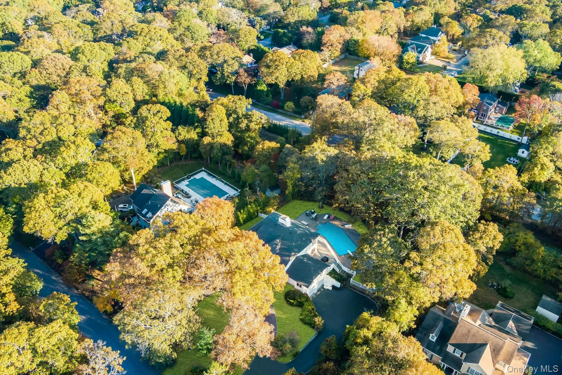 19 Bay Woods Drive, Southampton, NY, 4 Bedrooms Bedrooms, 9 Rooms Rooms,4 BathroomsBathrooms,Residential,For Rent,Bay Woods,0,1059857 19 Bay Woods Drive, Southampton, NY, 4 Bedrooms Bedrooms, 9 Rooms Rooms,4 BathroomsBathrooms,Residential,For Rent,Bay Woods,0,1059857