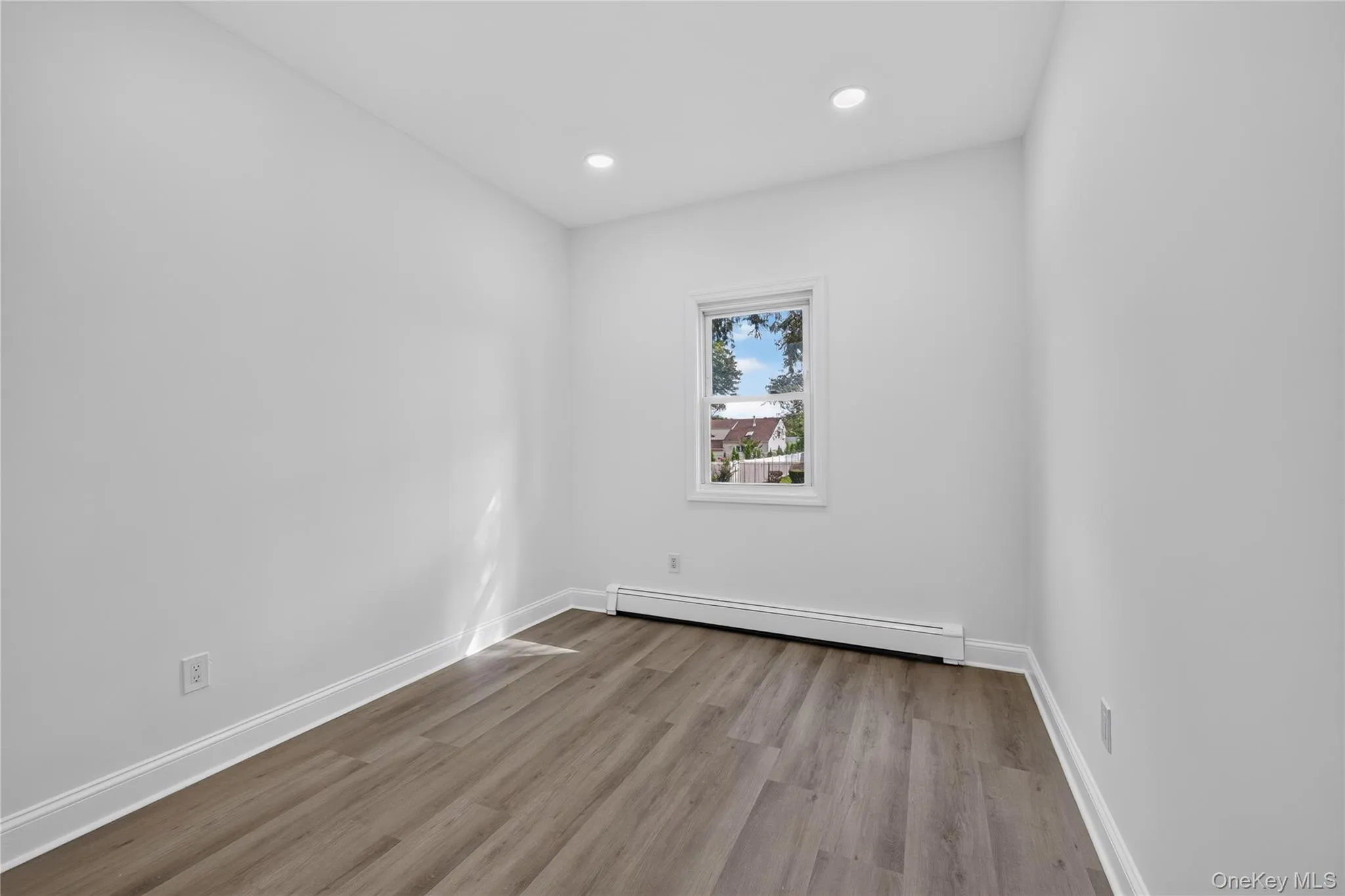 75 Apricot Street, Islip, NY, 4 Bedrooms Bedrooms, 5 Rooms Rooms,2 BathroomsBathrooms,Residential,For Rent,Apricot,0,1059865 75 Apricot Street, Islip, NY, 4 Bedrooms Bedrooms, 5 Rooms Rooms,2 BathroomsBathrooms,Residential,For Rent,Apricot,0,1059865
