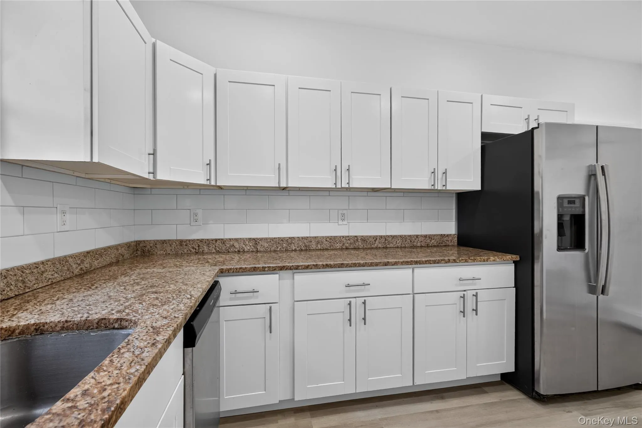 75 Apricot Street, Islip, NY, 4 Bedrooms Bedrooms, 5 Rooms Rooms,2 BathroomsBathrooms,Residential,For Rent,Apricot,0,1059865 75 Apricot Street, Islip, NY, 4 Bedrooms Bedrooms, 5 Rooms Rooms,2 BathroomsBathrooms,Residential,For Rent,Apricot,0,1059865