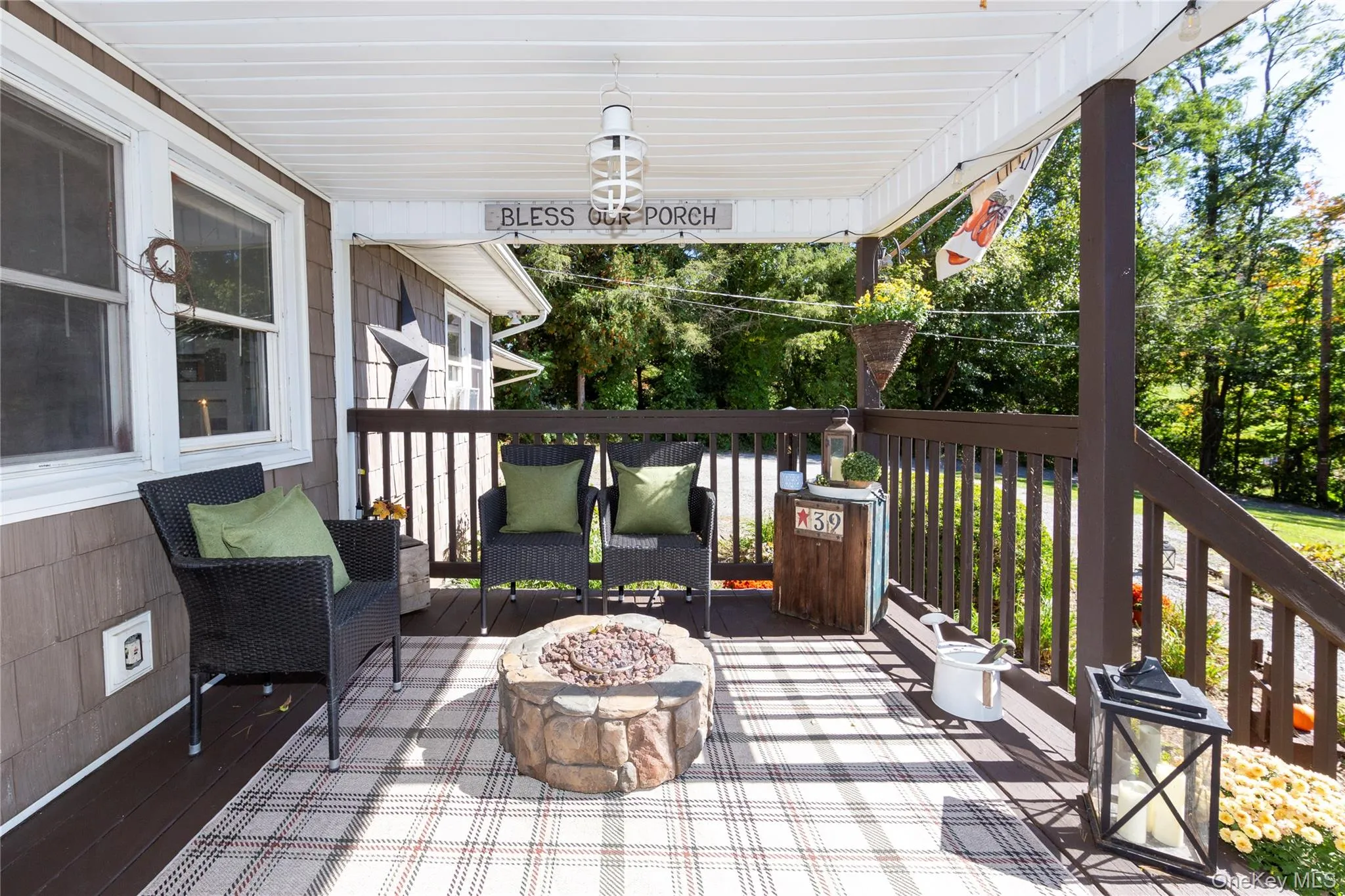 Plenty of room for a classic swinging bench. Plenty of room for a classic swinging bench.