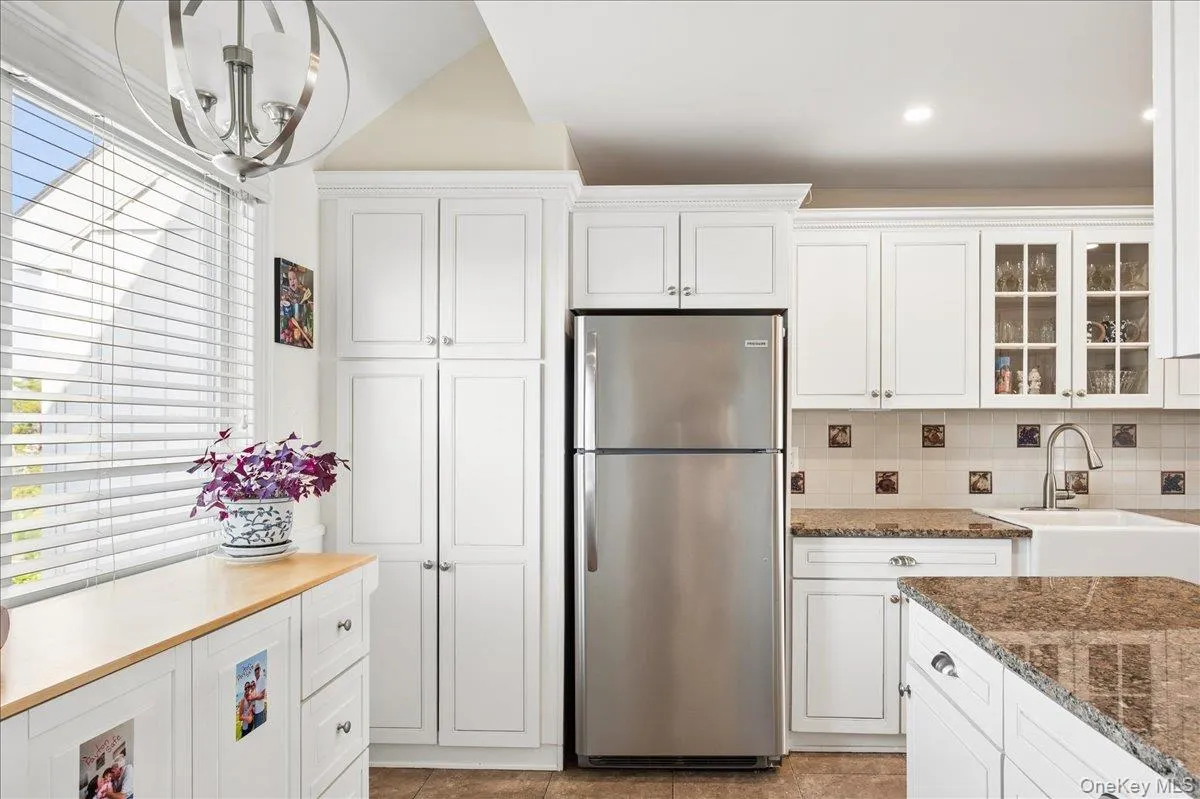 Room for Seating Area or Extra Cabinetry. Room for Seating Area or Extra Cabinetry.