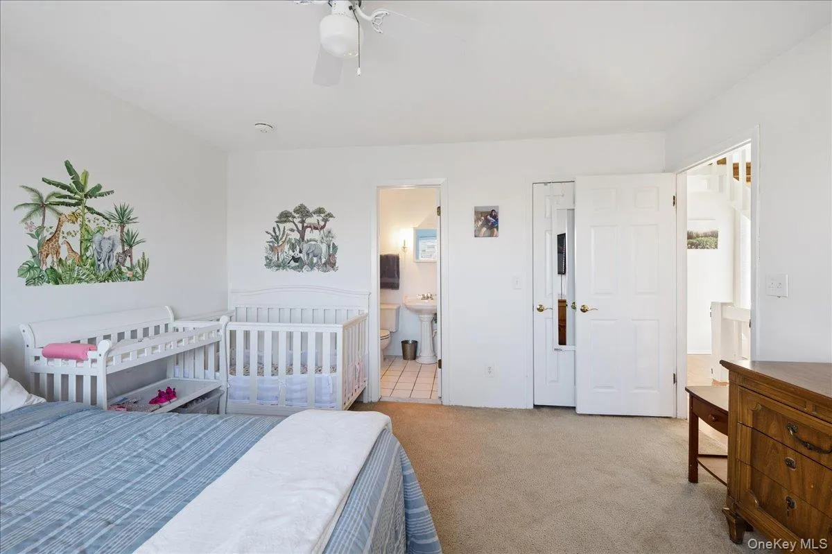 Second bedroom big enough for a King Size Bed. Second bedroom big enough for a King Size Bed.