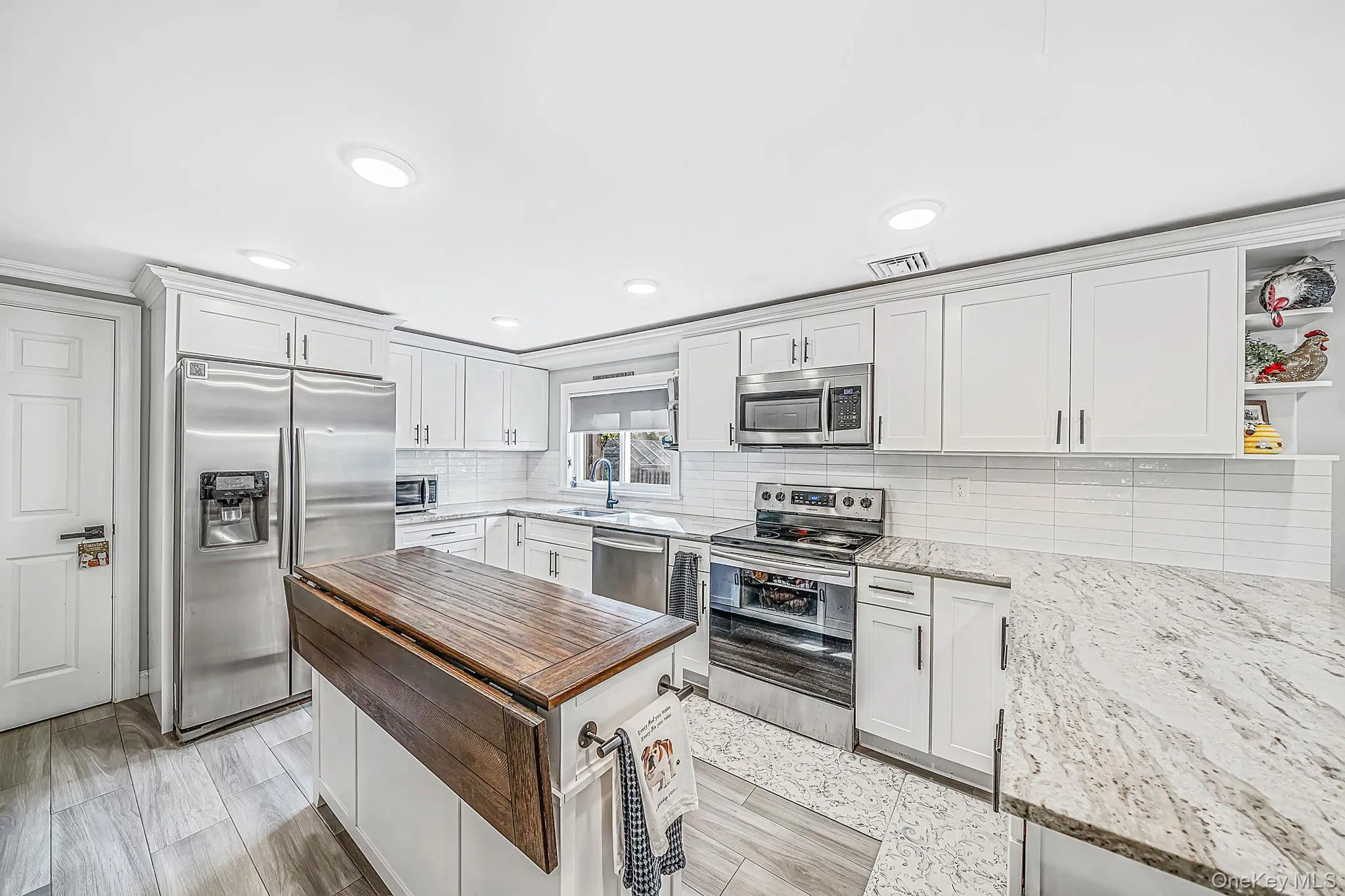 76 Corbin Avenue, Brookhaven, NY, 5 Bedrooms Bedrooms, 10 Rooms Rooms,3 BathroomsBathrooms,Residential,For Rent,Corbin,0,1059893 76 Corbin Avenue, Brookhaven, NY, 5 Bedrooms Bedrooms, 10 Rooms Rooms,3 BathroomsBathrooms,Residential,For Rent,Corbin,0,1059893