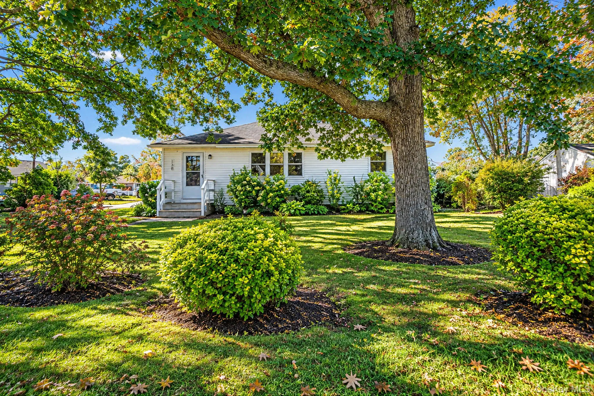 138 Central Avenue, Brookhaven, NY, 3 Bedrooms Bedrooms, 8 Rooms Rooms,2 BathroomsBathrooms,Residential,For Rent,Central,0,1059910 138 Central Avenue, Brookhaven, NY, 3 Bedrooms Bedrooms, 8 Rooms Rooms,2 BathroomsBathrooms,Residential,For Rent,Central,0,1059910