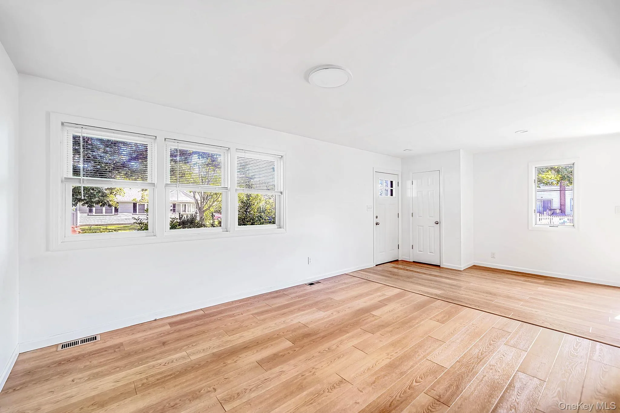 138 Central Avenue, Brookhaven, NY, 3 Bedrooms Bedrooms, 8 Rooms Rooms,2 BathroomsBathrooms,Residential,For Rent,Central,0,1059910 138 Central Avenue, Brookhaven, NY, 3 Bedrooms Bedrooms, 8 Rooms Rooms,2 BathroomsBathrooms,Residential,For Rent,Central,0,1059910