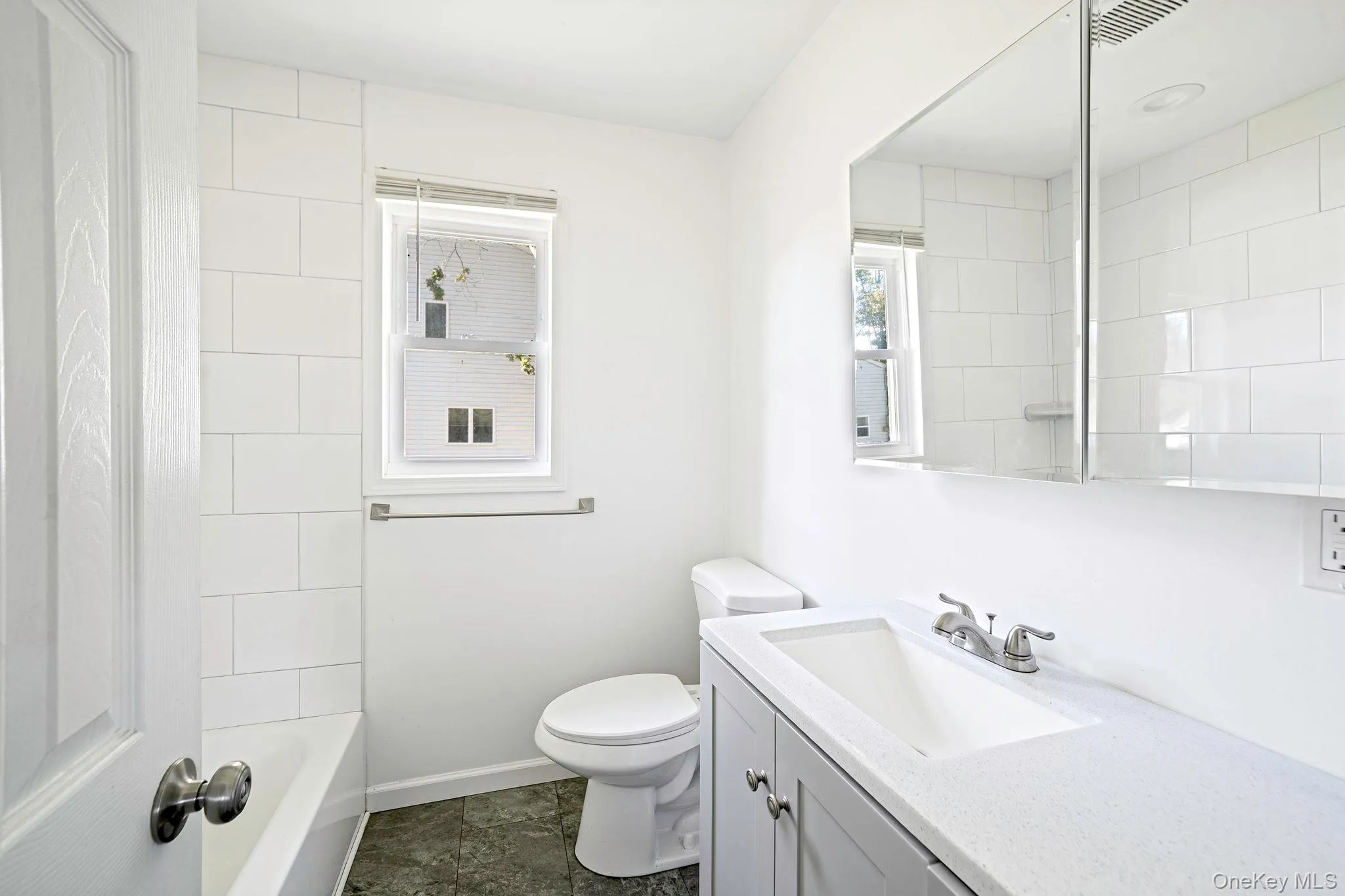 138 Central Avenue, Brookhaven, NY, 3 Bedrooms Bedrooms, 8 Rooms Rooms,2 BathroomsBathrooms,Residential,For Rent,Central,0,1059910 138 Central Avenue, Brookhaven, NY, 3 Bedrooms Bedrooms, 8 Rooms Rooms,2 BathroomsBathrooms,Residential,For Rent,Central,0,1059910