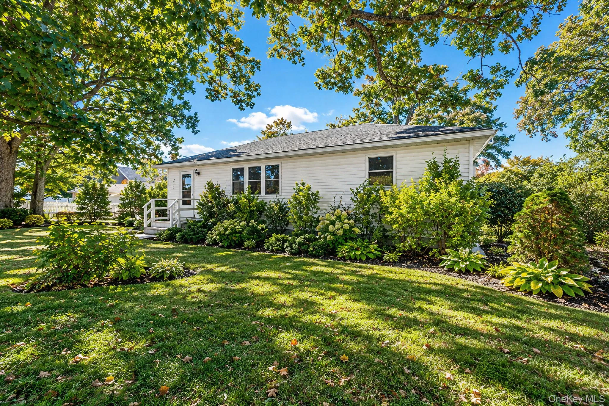 138 Central Avenue, Brookhaven, NY, 3 Bedrooms Bedrooms, 8 Rooms Rooms,2 BathroomsBathrooms,Residential,For Rent,Central,0,1059910 138 Central Avenue, Brookhaven, NY, 3 Bedrooms Bedrooms, 8 Rooms Rooms,2 BathroomsBathrooms,Residential,For Rent,Central,0,1059910