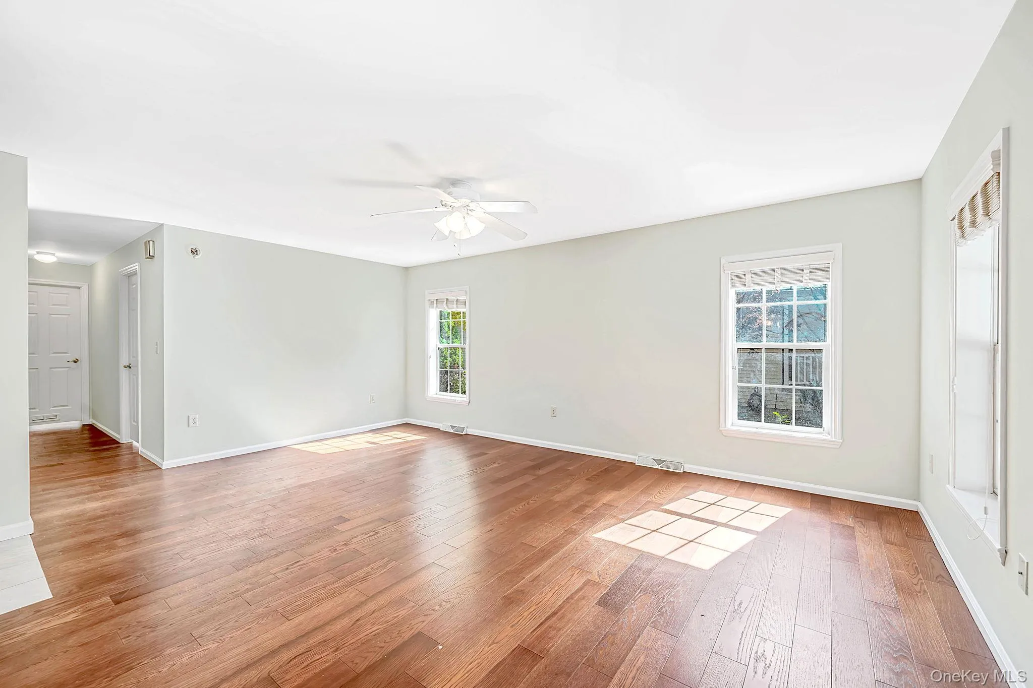 1661 Old Country Road, Riverhead, NY, 2 Bedrooms Bedrooms, 5 Rooms Rooms,2 BathroomsBathrooms,Residential,For Rent,Old Country,0,1059912 1661 Old Country Road, Riverhead, NY, 2 Bedrooms Bedrooms, 5 Rooms Rooms,2 BathroomsBathrooms,Residential,For Rent,Old Country,0,1059912