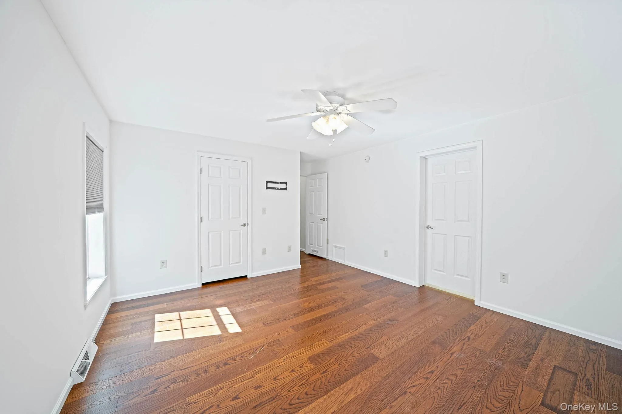 1661 Old Country Road, Riverhead, NY, 2 Bedrooms Bedrooms, 5 Rooms Rooms,2 BathroomsBathrooms,Residential,For Rent,Old Country,0,1059912 1661 Old Country Road, Riverhead, NY, 2 Bedrooms Bedrooms, 5 Rooms Rooms,2 BathroomsBathrooms,Residential,For Rent,Old Country,0,1059912