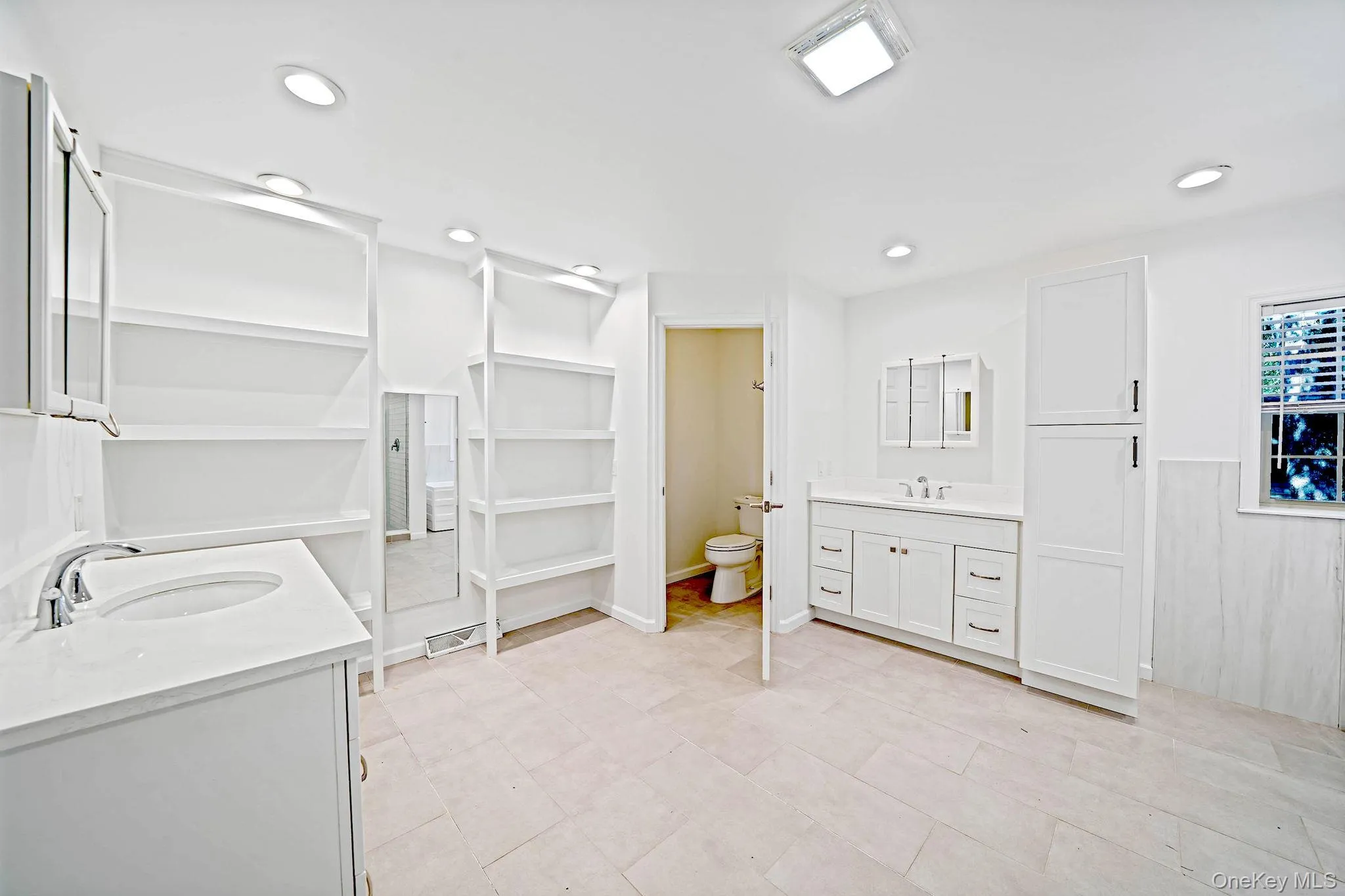 1661 Old Country Road, Riverhead, NY, 2 Bedrooms Bedrooms, 5 Rooms Rooms,2 BathroomsBathrooms,Residential,For Rent,Old Country,0,1059912 1661 Old Country Road, Riverhead, NY, 2 Bedrooms Bedrooms, 5 Rooms Rooms,2 BathroomsBathrooms,Residential,For Rent,Old Country,0,1059912