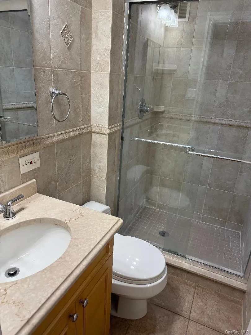 151-15 84th Street, New York, NY, 2 Bedrooms Bedrooms, 5 Rooms Rooms,2 BathroomsBathrooms,Residential,For Rent,84th,0,1059925 151-15 84th Street, New York, NY, 2 Bedrooms Bedrooms, 5 Rooms Rooms,2 BathroomsBathrooms,Residential,For Rent,84th,0,1059925