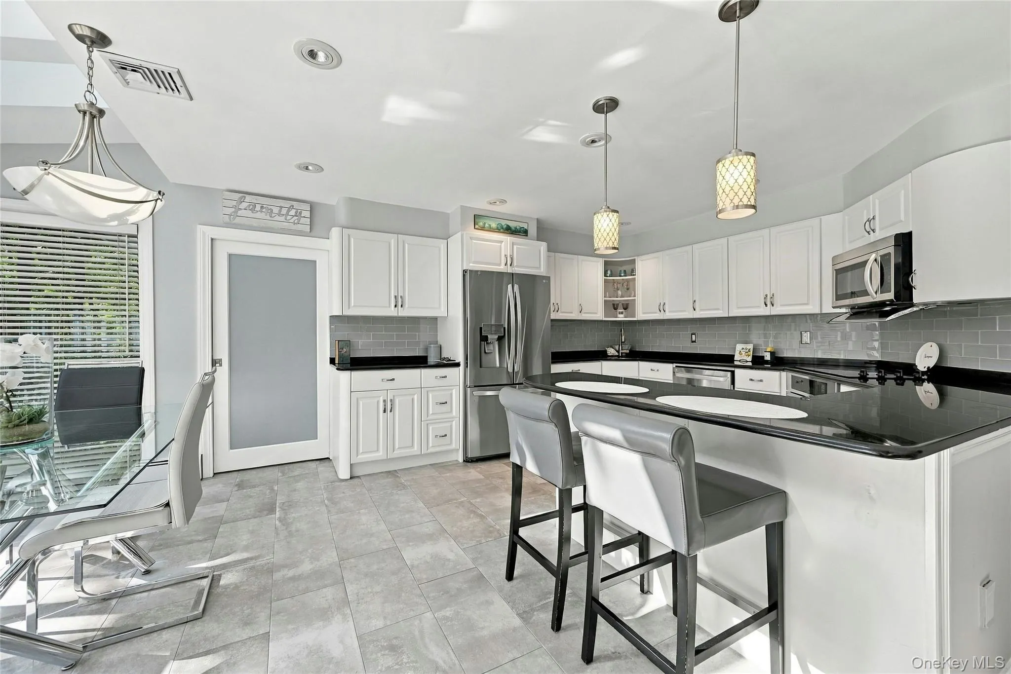 52 Meadow Road, Brookhaven, NY, 4 Bedrooms Bedrooms, 8 Rooms Rooms,3 BathroomsBathrooms,Residential,For Rent,Meadow,0,1059926 52 Meadow Road, Brookhaven, NY, 4 Bedrooms Bedrooms, 8 Rooms Rooms,3 BathroomsBathrooms,Residential,For Rent,Meadow,0,1059926