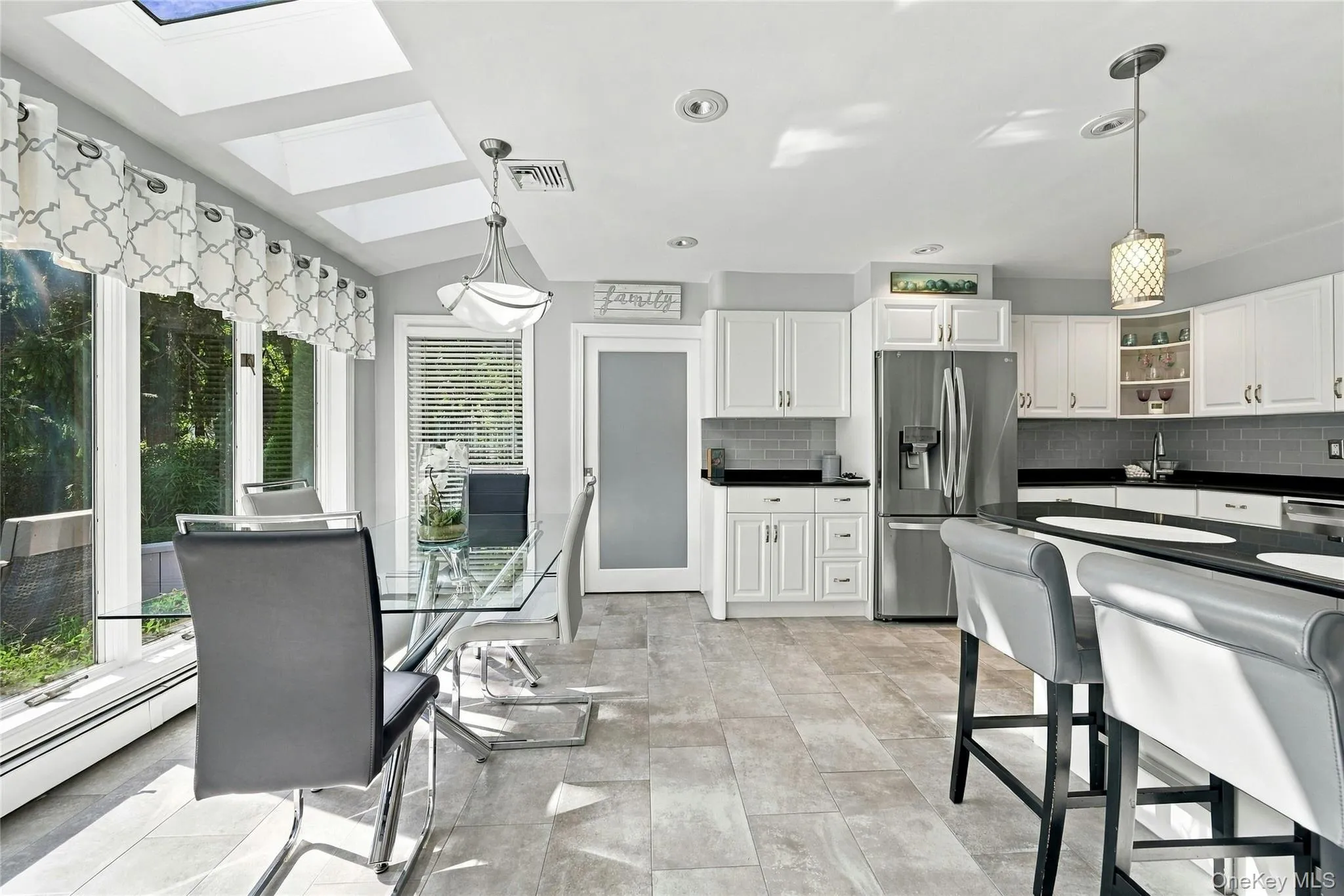 52 Meadow Road, Brookhaven, NY, 4 Bedrooms Bedrooms, 8 Rooms Rooms,3 BathroomsBathrooms,Residential,For Rent,Meadow,0,1059926 52 Meadow Road, Brookhaven, NY, 4 Bedrooms Bedrooms, 8 Rooms Rooms,3 BathroomsBathrooms,Residential,For Rent,Meadow,0,1059926