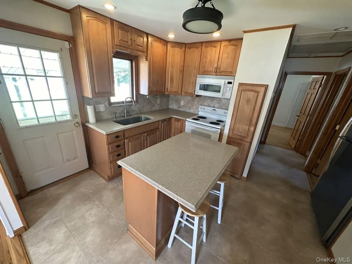 648 Dogwood Avenue, Hempstead, NY, 4 Bedroom Bedrooms, 9 Room Rooms,2 BathroomBathrooms,Residential Lease,For Rent,Dogwood,0,1059927 648 Dogwood Avenue, Hempstead, NY, 4 Bedroom Bedrooms, 9 Room Rooms,2 BathroomBathrooms,Residential Lease,For Rent,Dogwood,0,1059927