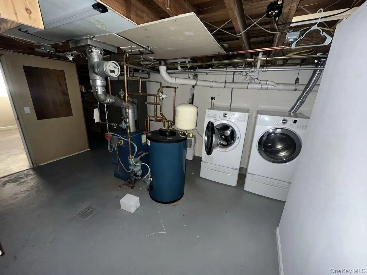 648 Dogwood Avenue, Hempstead, NY, 4 Bedroom Bedrooms, 9 Room Rooms,2 BathroomBathrooms,Residential Lease,For Rent,Dogwood,0,1059927 648 Dogwood Avenue, Hempstead, NY, 4 Bedroom Bedrooms, 9 Room Rooms,2 BathroomBathrooms,Residential Lease,For Rent,Dogwood,0,1059927