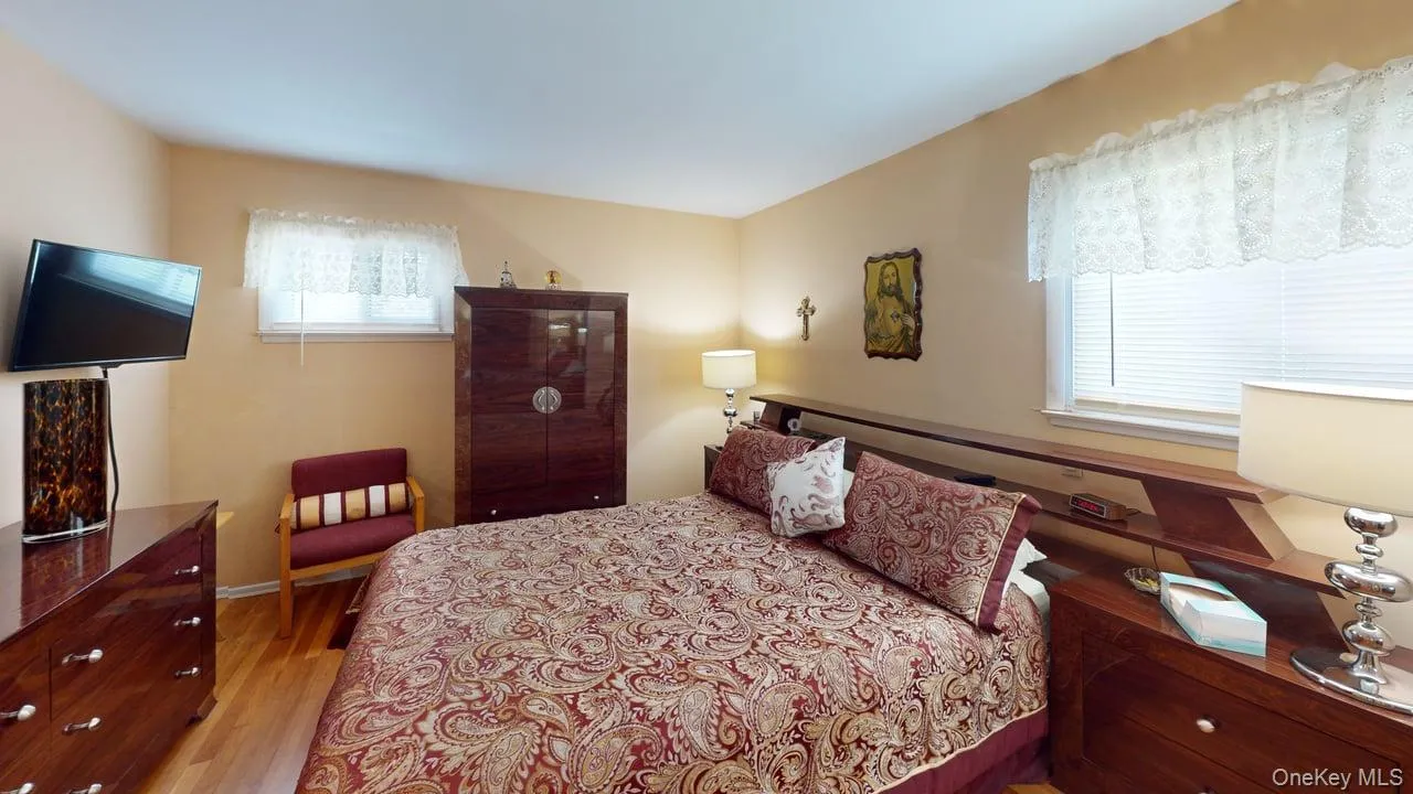 Primary bedroom. Primary bedroom.
