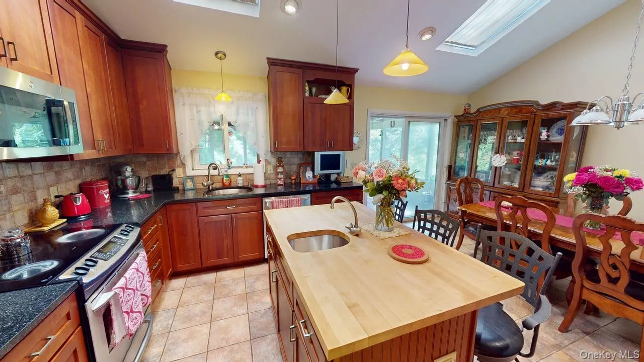 3482 Alta Street, Yorktown, NY, 3 Bedrooms Bedrooms, 8 Rooms Rooms,1 BathroomBathrooms,Residential,For Rent,Alta,0,1059934 3482 Alta Street, Yorktown, NY, 3 Bedrooms Bedrooms, 8 Rooms Rooms,1 BathroomBathrooms,Residential,For Rent,Alta,0,1059934