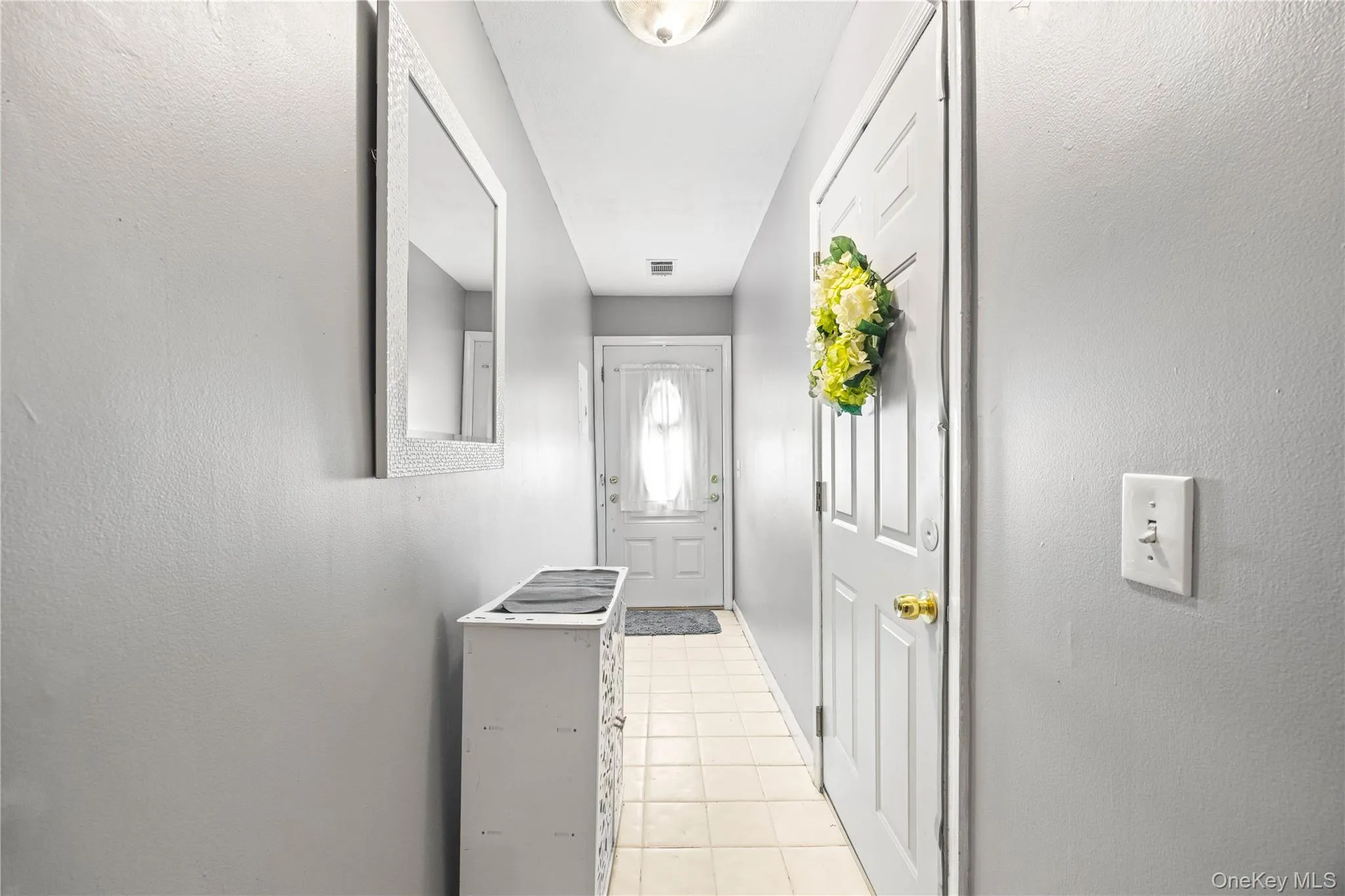 10 Lyndale Lane, New York, NY, 3 Bedrooms Bedrooms, 4 Rooms Rooms,1 BathroomBathrooms,Residential,For Rent,Lyndale,0,1059940 10 Lyndale Lane, New York, NY, 3 Bedrooms Bedrooms, 4 Rooms Rooms,1 BathroomBathrooms,Residential,For Rent,Lyndale,0,1059940