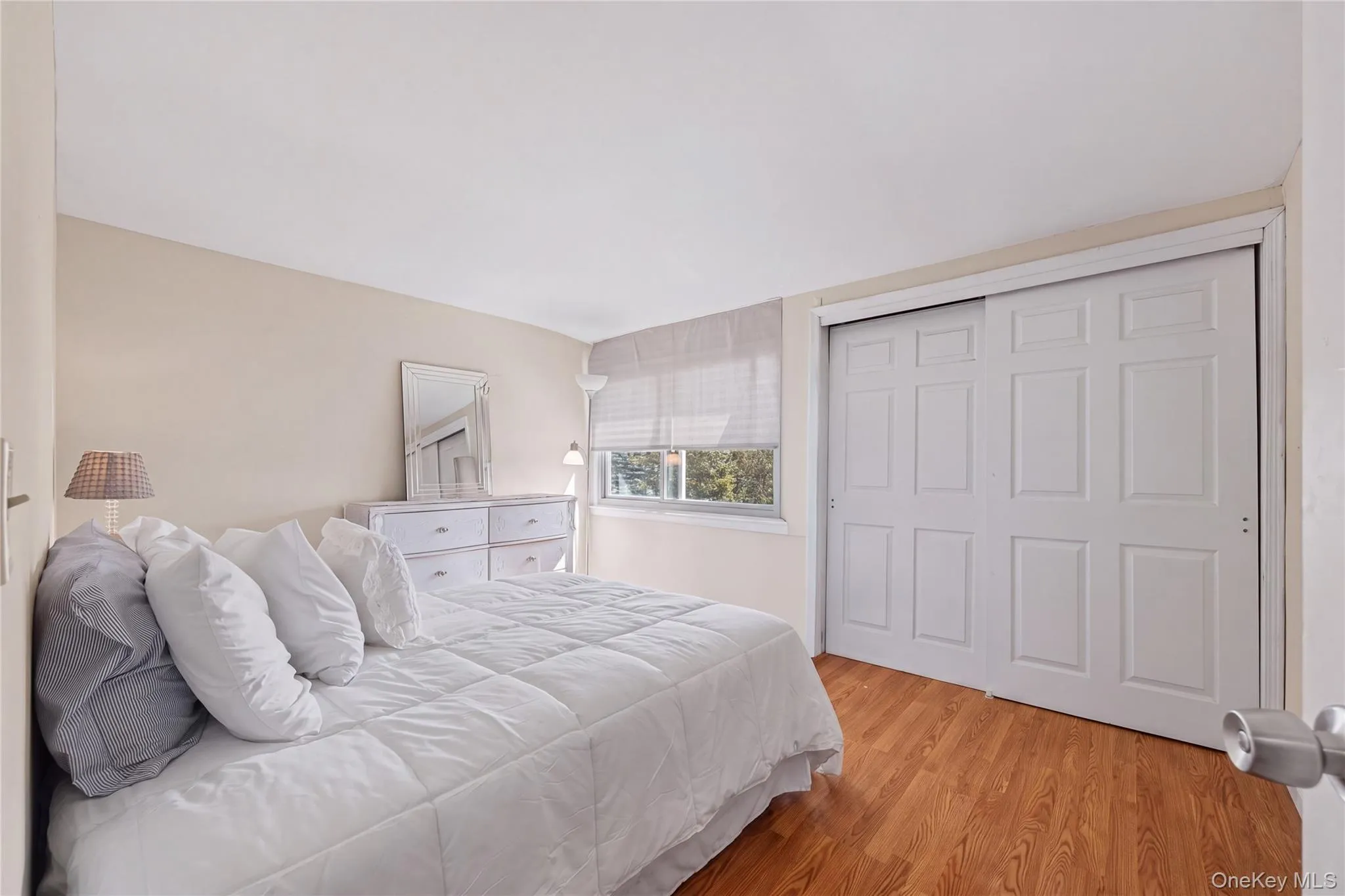 10 Lyndale Lane, New York, NY, 3 Bedrooms Bedrooms, 4 Rooms Rooms,1 BathroomBathrooms,Residential,For Rent,Lyndale,0,1059940 10 Lyndale Lane, New York, NY, 3 Bedrooms Bedrooms, 4 Rooms Rooms,1 BathroomBathrooms,Residential,For Rent,Lyndale,0,1059940