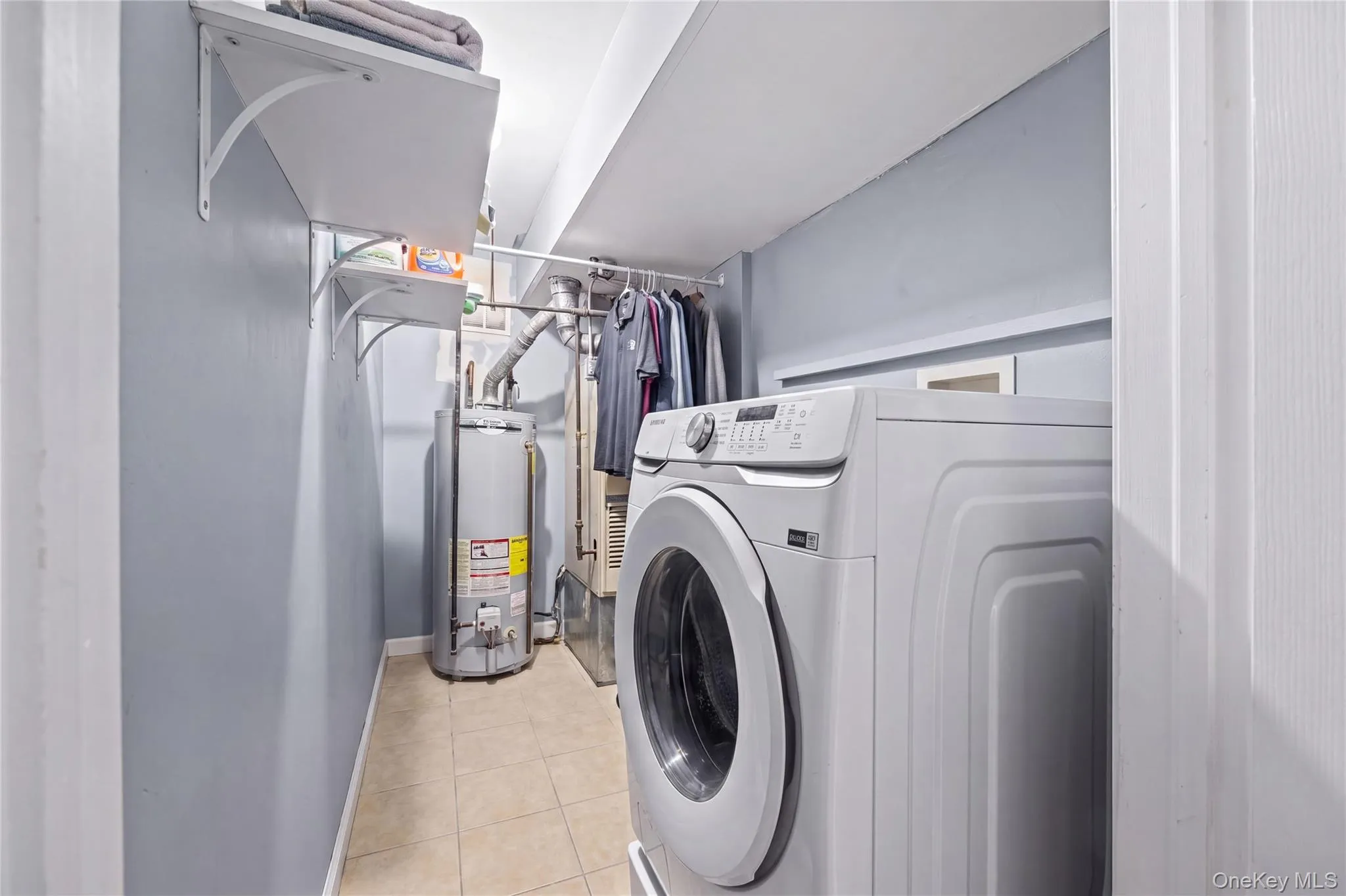 10 Lyndale Lane, New York, NY, 3 Bedrooms Bedrooms, 4 Rooms Rooms,1 BathroomBathrooms,Residential,For Rent,Lyndale,0,1059940 10 Lyndale Lane, New York, NY, 3 Bedrooms Bedrooms, 4 Rooms Rooms,1 BathroomBathrooms,Residential,For Rent,Lyndale,0,1059940