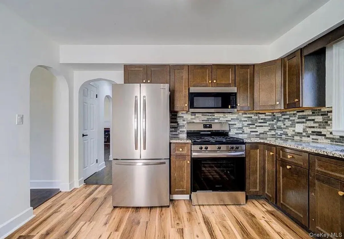 63 Fairview Avenue, Kingston, NY, 2 Bedrooms Bedrooms, 9 Rooms Rooms,1 BathroomBathrooms,Residential Lease,For Rent,Fairview,0,1059941 63 Fairview Avenue, Kingston, NY, 2 Bedrooms Bedrooms, 9 Rooms Rooms,1 BathroomBathrooms,Residential Lease,For Rent,Fairview,0,1059941