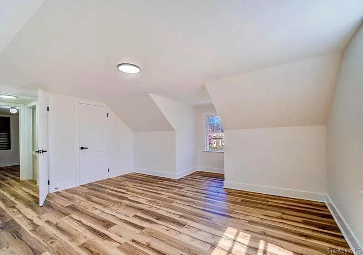 63 Fairview Avenue, Kingston, NY, 2 Bedrooms Bedrooms, 9 Rooms Rooms,1 BathroomBathrooms,Residential Lease,For Rent,Fairview,0,1059941 63 Fairview Avenue, Kingston, NY, 2 Bedrooms Bedrooms, 9 Rooms Rooms,1 BathroomBathrooms,Residential Lease,For Rent,Fairview,0,1059941