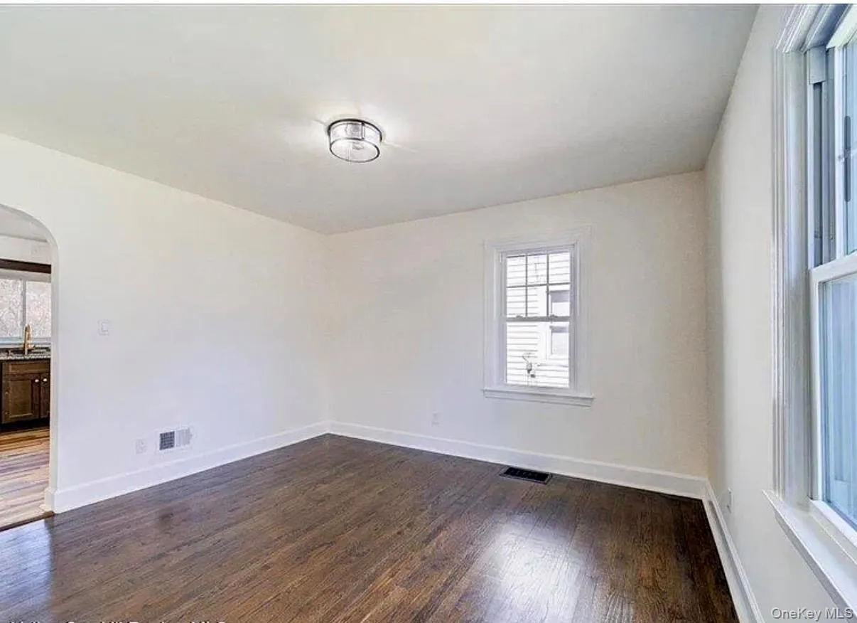 63 Fairview Avenue, Kingston, NY, 2 Bedrooms Bedrooms, 9 Rooms Rooms,1 BathroomBathrooms,Residential Lease,For Rent,Fairview,0,1059941 63 Fairview Avenue, Kingston, NY, 2 Bedrooms Bedrooms, 9 Rooms Rooms,1 BathroomBathrooms,Residential Lease,For Rent,Fairview,0,1059941