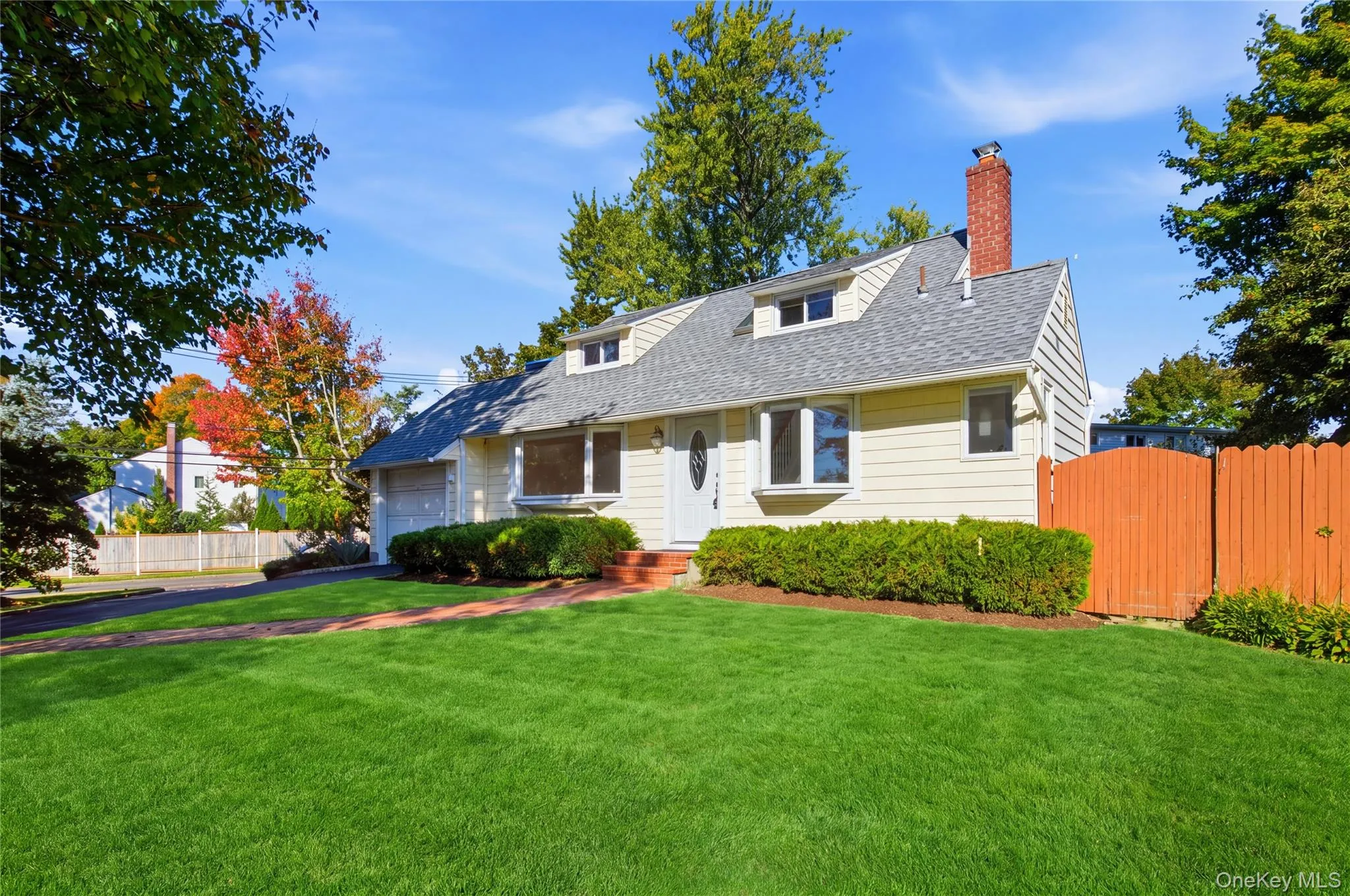 4 Elmont Lane, Huntington, NY, 4 Bedrooms Bedrooms, 6 Rooms Rooms,3 BathroomsBathrooms,Residential,For Rent,Elmont,0,1059942 4 Elmont Lane, Huntington, NY, 4 Bedrooms Bedrooms, 6 Rooms Rooms,3 BathroomsBathrooms,Residential,For Rent,Elmont,0,1059942