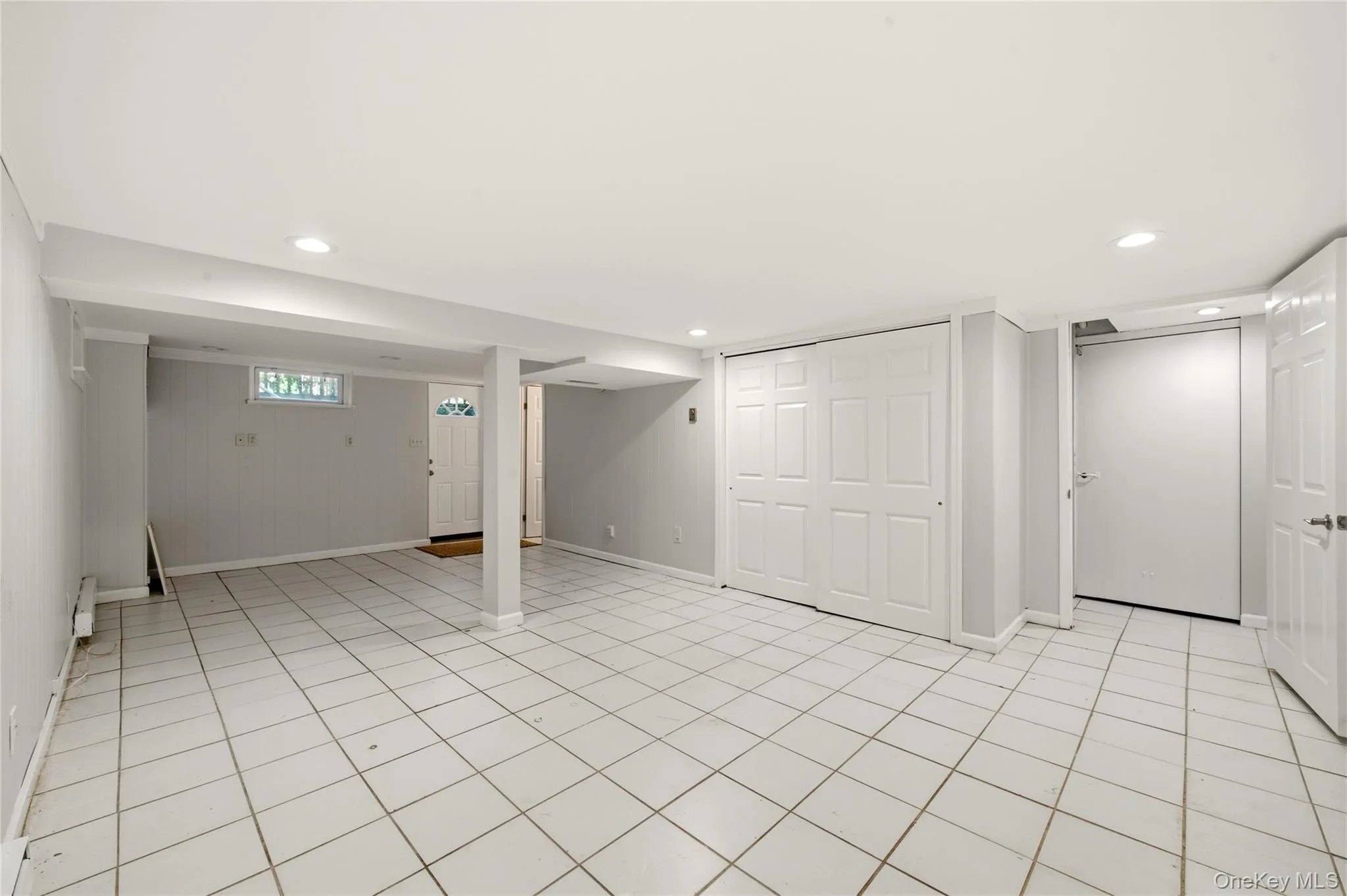 4 Elmont Lane, Huntington, NY, 4 Bedrooms Bedrooms, 6 Rooms Rooms,3 BathroomsBathrooms,Residential,For Rent,Elmont,0,1059942 4 Elmont Lane, Huntington, NY, 4 Bedrooms Bedrooms, 6 Rooms Rooms,3 BathroomsBathrooms,Residential,For Rent,Elmont,0,1059942