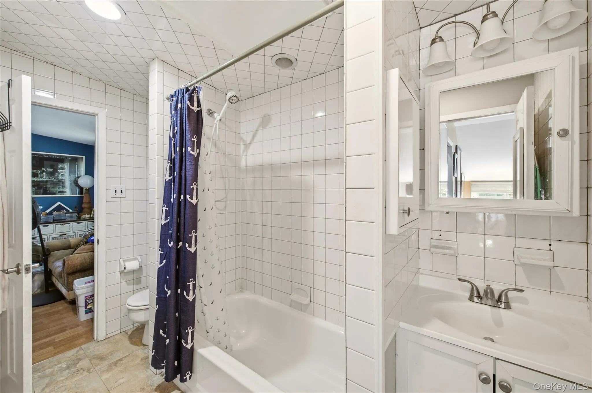 4 Elmont Lane, Huntington, NY, 4 Bedrooms Bedrooms, 6 Rooms Rooms,3 BathroomsBathrooms,Residential,For Rent,Elmont,0,1059942 4 Elmont Lane, Huntington, NY, 4 Bedrooms Bedrooms, 6 Rooms Rooms,3 BathroomsBathrooms,Residential,For Rent,Elmont,0,1059942