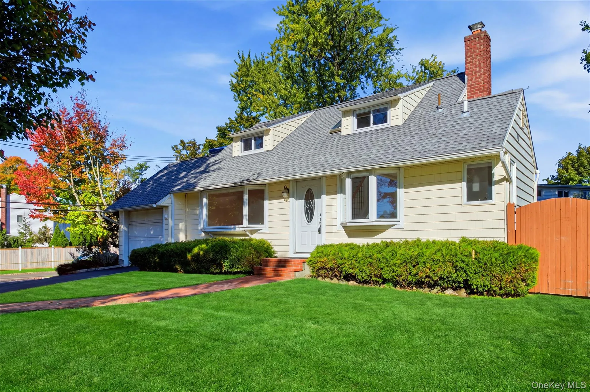 4 Elmont Lane, Huntington, NY, 4 Bedrooms Bedrooms, 6 Rooms Rooms,3 BathroomsBathrooms,Residential,For Rent,Elmont,0,1059942 4 Elmont Lane, Huntington, NY, 4 Bedrooms Bedrooms, 6 Rooms Rooms,3 BathroomsBathrooms,Residential,For Rent,Elmont,0,1059942