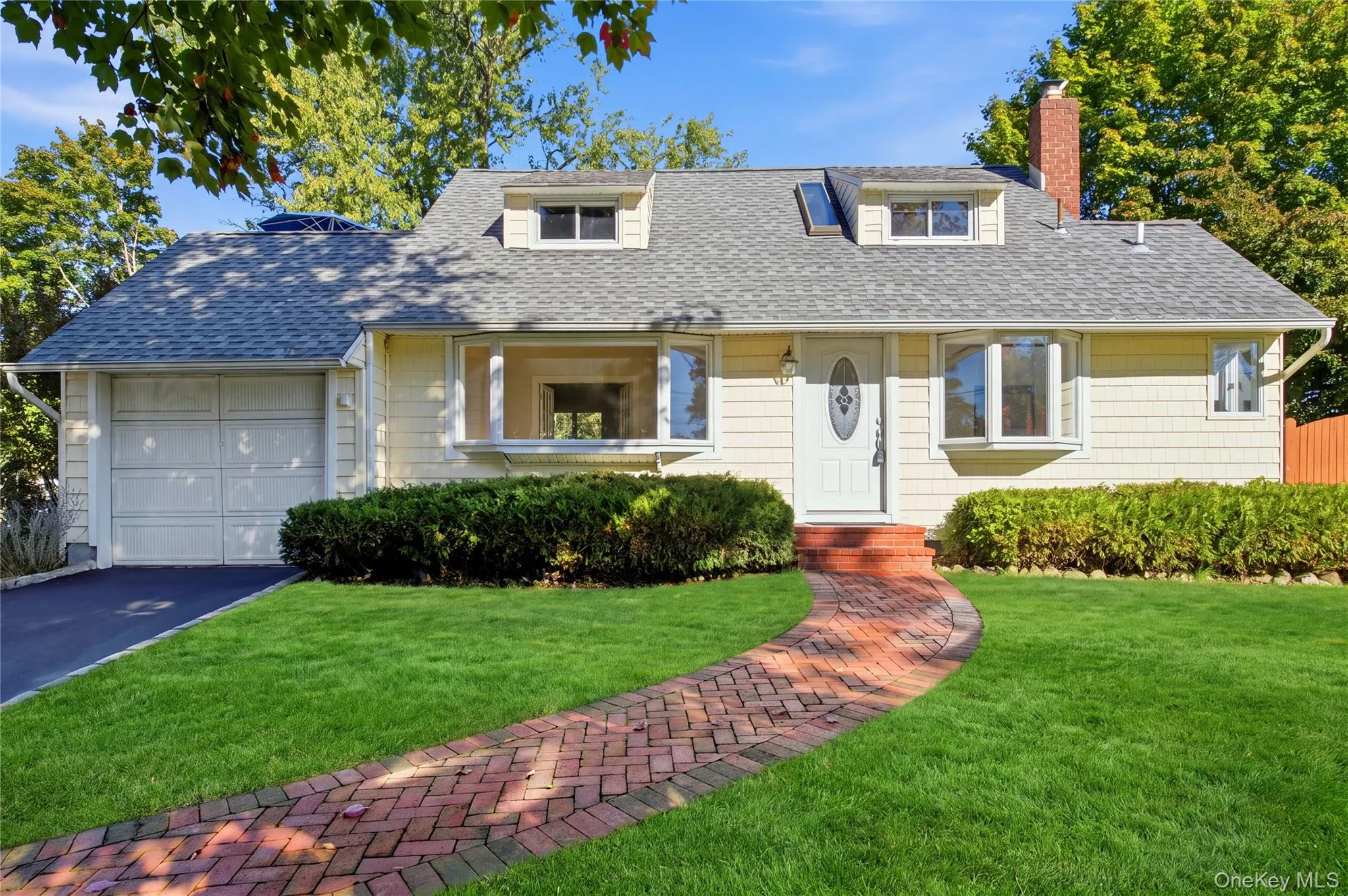 4 Elmont Lane, Huntington, NY, 4 Bedrooms Bedrooms, 6 Rooms Rooms,3 BathroomsBathrooms,Residential,For Rent,Elmont,0,1059942 4 Elmont Lane, Huntington, NY, 4 Bedrooms Bedrooms, 6 Rooms Rooms,3 BathroomsBathrooms,Residential,For Rent,Elmont,0,1059942