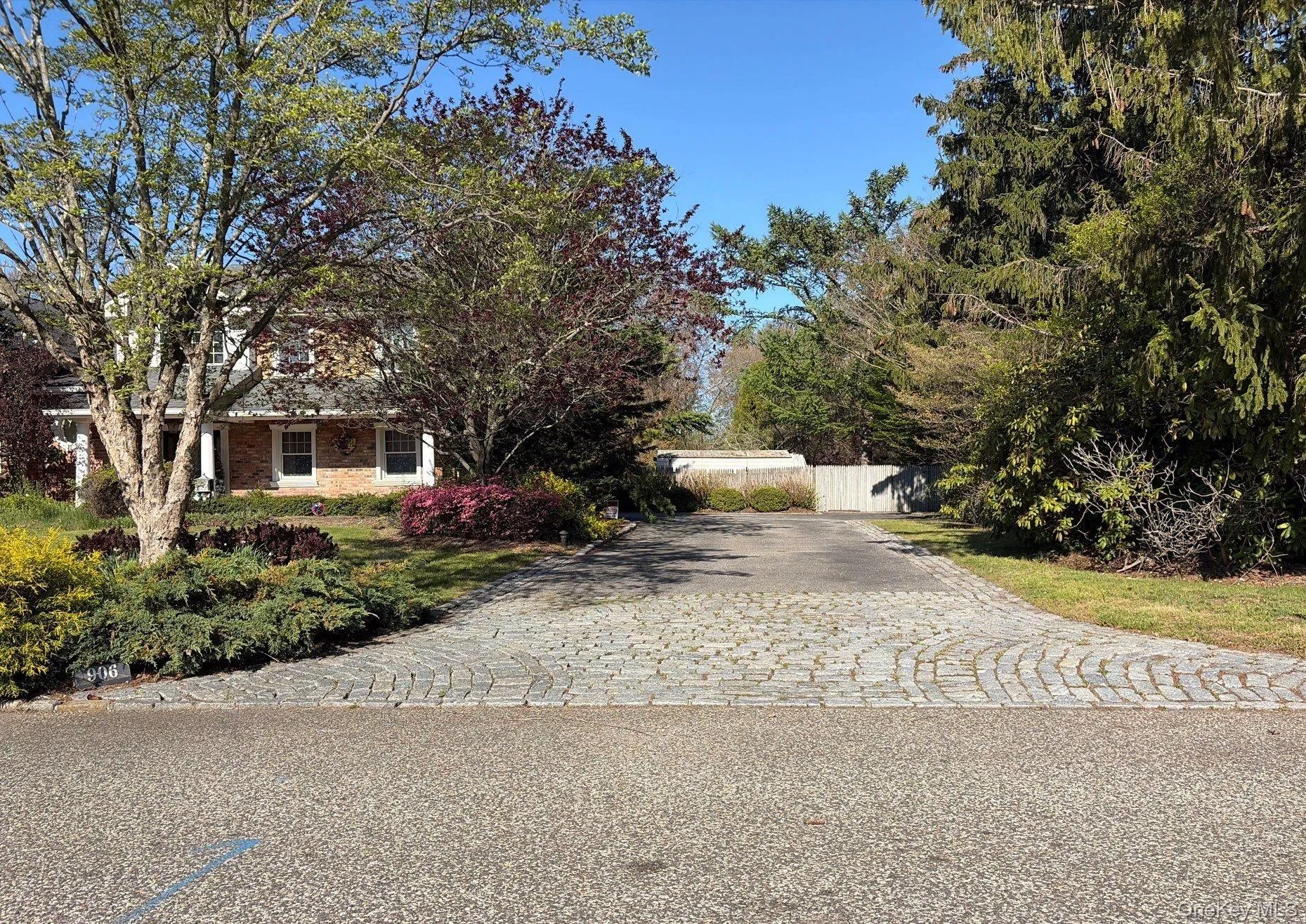 906 Thompson Drive, Islip, NY, 5 Bedrooms Bedrooms, 11 Rooms Rooms,3 BathroomsBathrooms,Residential,For Rent,Thompson,0,1059950 906 Thompson Drive, Islip, NY, 5 Bedrooms Bedrooms, 11 Rooms Rooms,3 BathroomsBathrooms,Residential,For Rent,Thompson,0,1059950