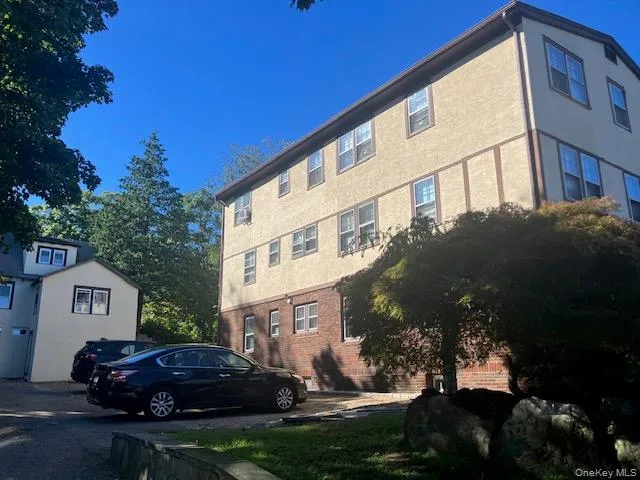 17 Roslyn Drive, Oyster Bay, NY, 1 Bedroom Bedrooms, 4 Rooms Rooms,1 BathroomBathrooms,Residential Lease,For Rent,Roslyn,0,1059952 17 Roslyn Drive, Oyster Bay, NY, 1 Bedroom Bedrooms, 4 Rooms Rooms,1 BathroomBathrooms,Residential Lease,For Rent,Roslyn,0,1059952