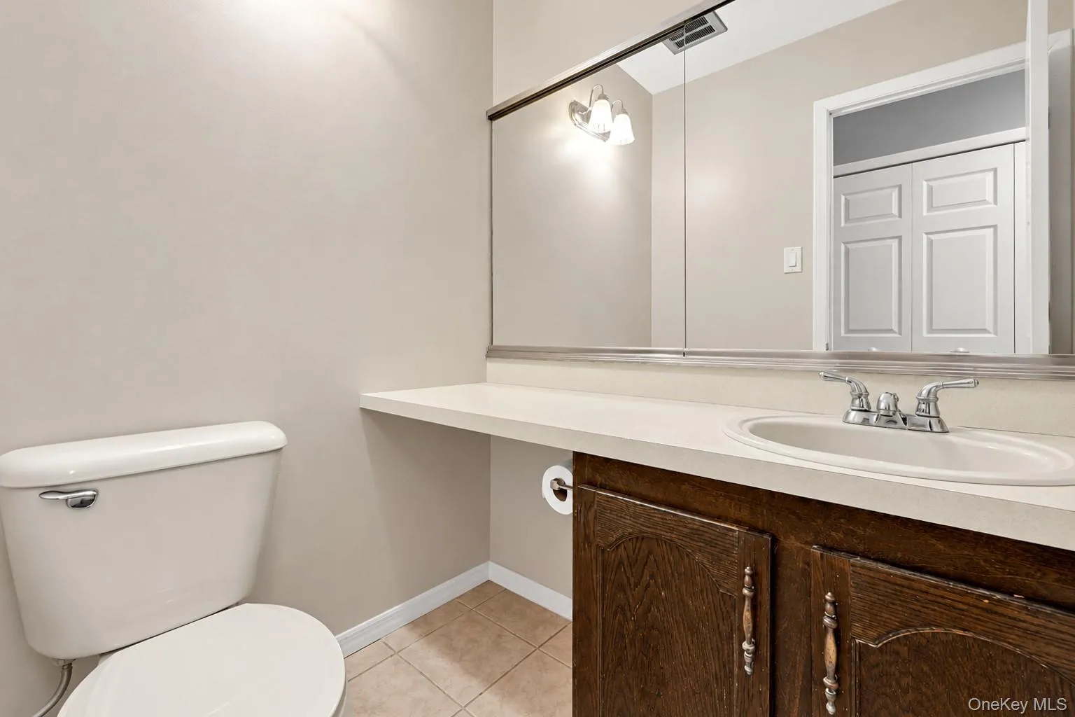 Half bathroom Half bathroom