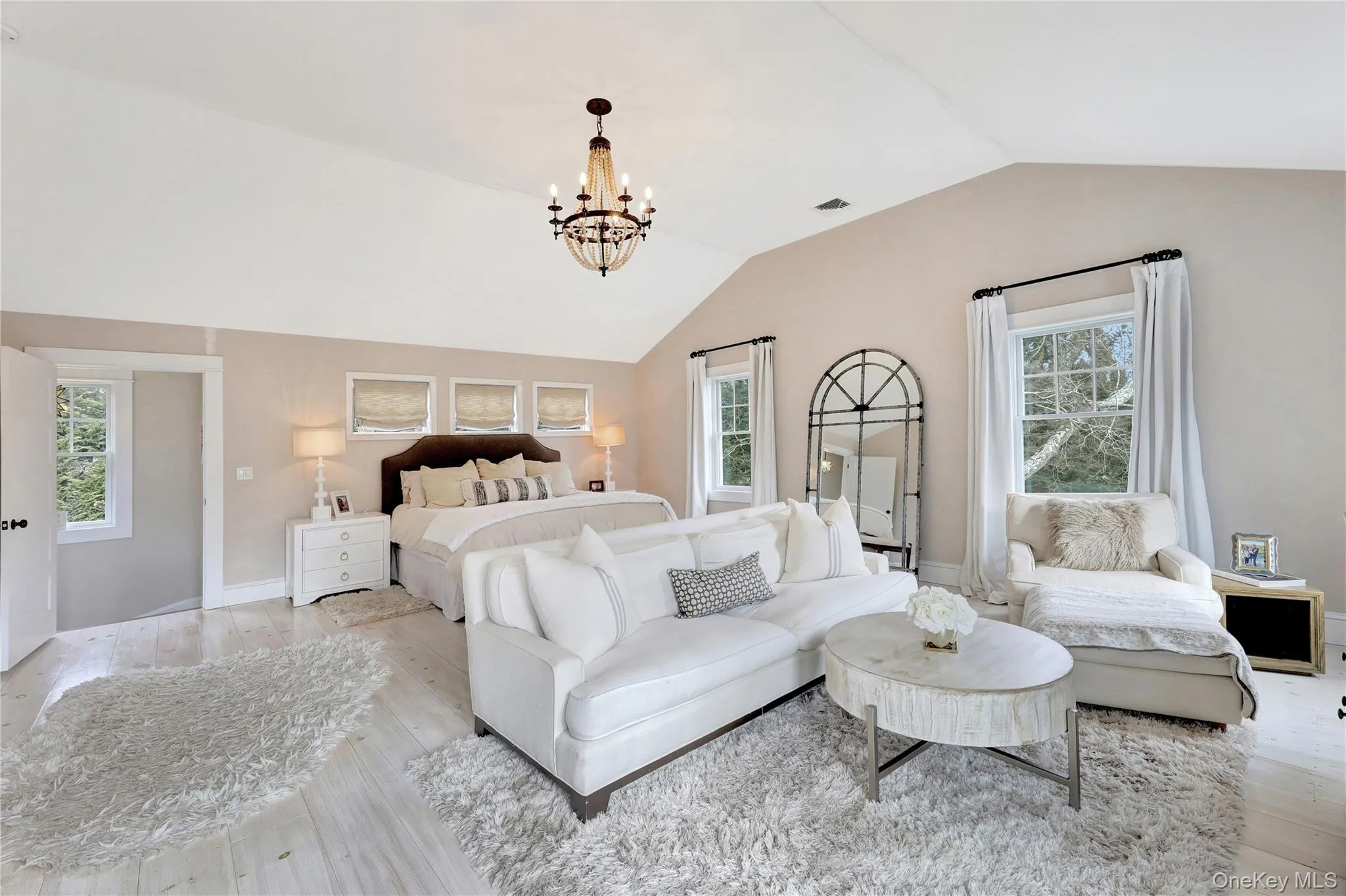 198 South Country Road, Southampton, NY, 4 Bedroom Bedrooms, 9 Room Rooms,4 BathroomBathrooms,Residential Lease,For Rent,South Country,0,1059981 198 South Country Road, Southampton, NY, 4 Bedroom Bedrooms, 9 Room Rooms,4 BathroomBathrooms,Residential Lease,For Rent,South Country,0,1059981