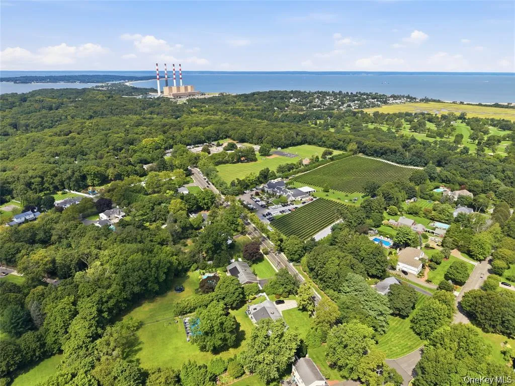 10 Moonedge Road, Huntington, NY, 4 Bedrooms Bedrooms, 9 Rooms Rooms,3 BathroomsBathrooms,Residential,For Rent,Moonedge,0,1059986 10 Moonedge Road, Huntington, NY, 4 Bedrooms Bedrooms, 9 Rooms Rooms,3 BathroomsBathrooms,Residential,For Rent,Moonedge,0,1059986