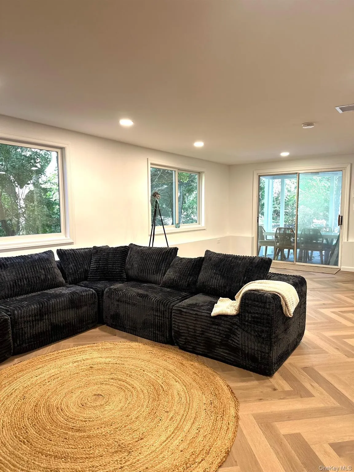 10 Moonedge Road, Huntington, NY, 4 Bedrooms Bedrooms, 9 Rooms Rooms,3 BathroomsBathrooms,Residential,For Rent,Moonedge,0,1059986 10 Moonedge Road, Huntington, NY, 4 Bedrooms Bedrooms, 9 Rooms Rooms,3 BathroomsBathrooms,Residential,For Rent,Moonedge,0,1059986