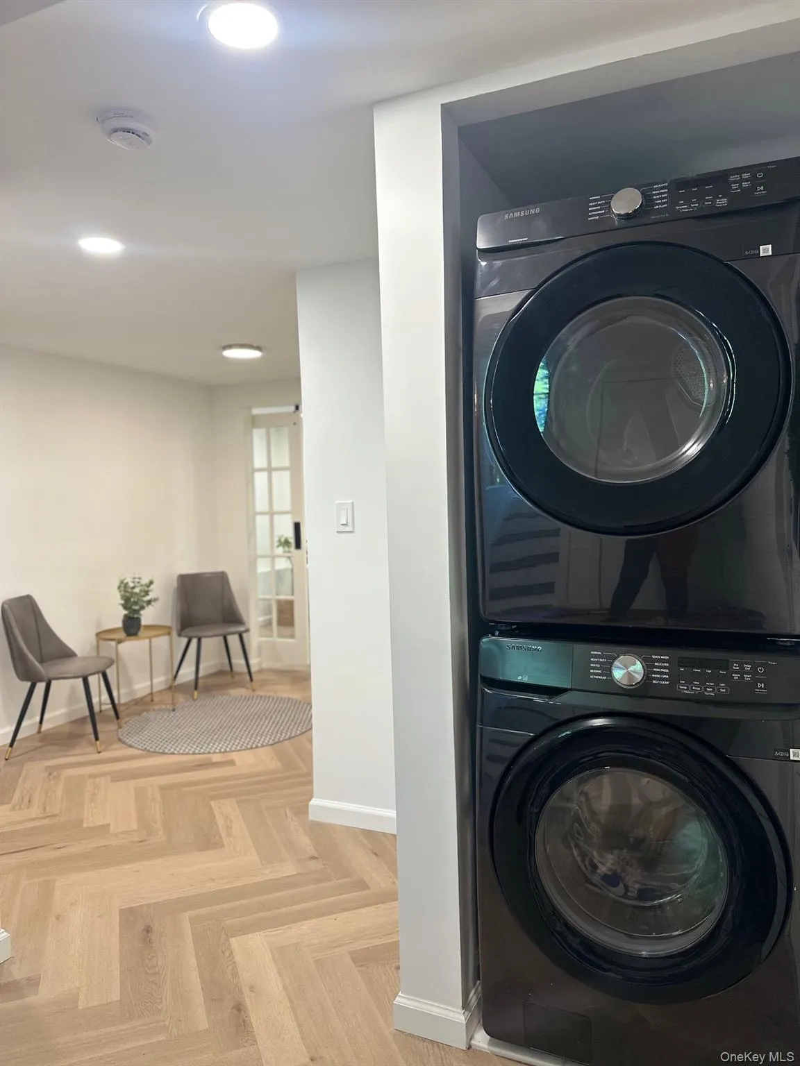 10 Moonedge Road, Huntington, NY, 4 Bedrooms Bedrooms, 9 Rooms Rooms,3 BathroomsBathrooms,Residential,For Rent,Moonedge,0,1059986 10 Moonedge Road, Huntington, NY, 4 Bedrooms Bedrooms, 9 Rooms Rooms,3 BathroomsBathrooms,Residential,For Rent,Moonedge,0,1059986