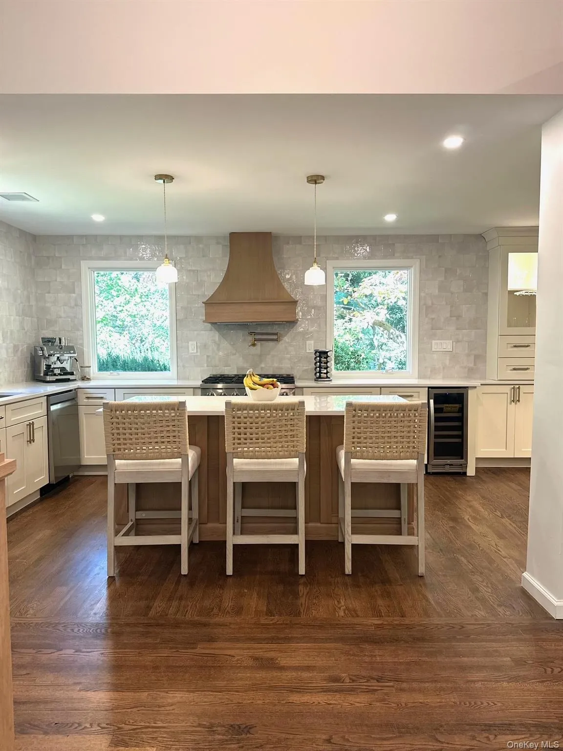 10 Moonedge Road, Huntington, NY, 4 Bedrooms Bedrooms, 9 Rooms Rooms,3 BathroomsBathrooms,Residential,For Rent,Moonedge,0,1059986 10 Moonedge Road, Huntington, NY, 4 Bedrooms Bedrooms, 9 Rooms Rooms,3 BathroomsBathrooms,Residential,For Rent,Moonedge,0,1059986