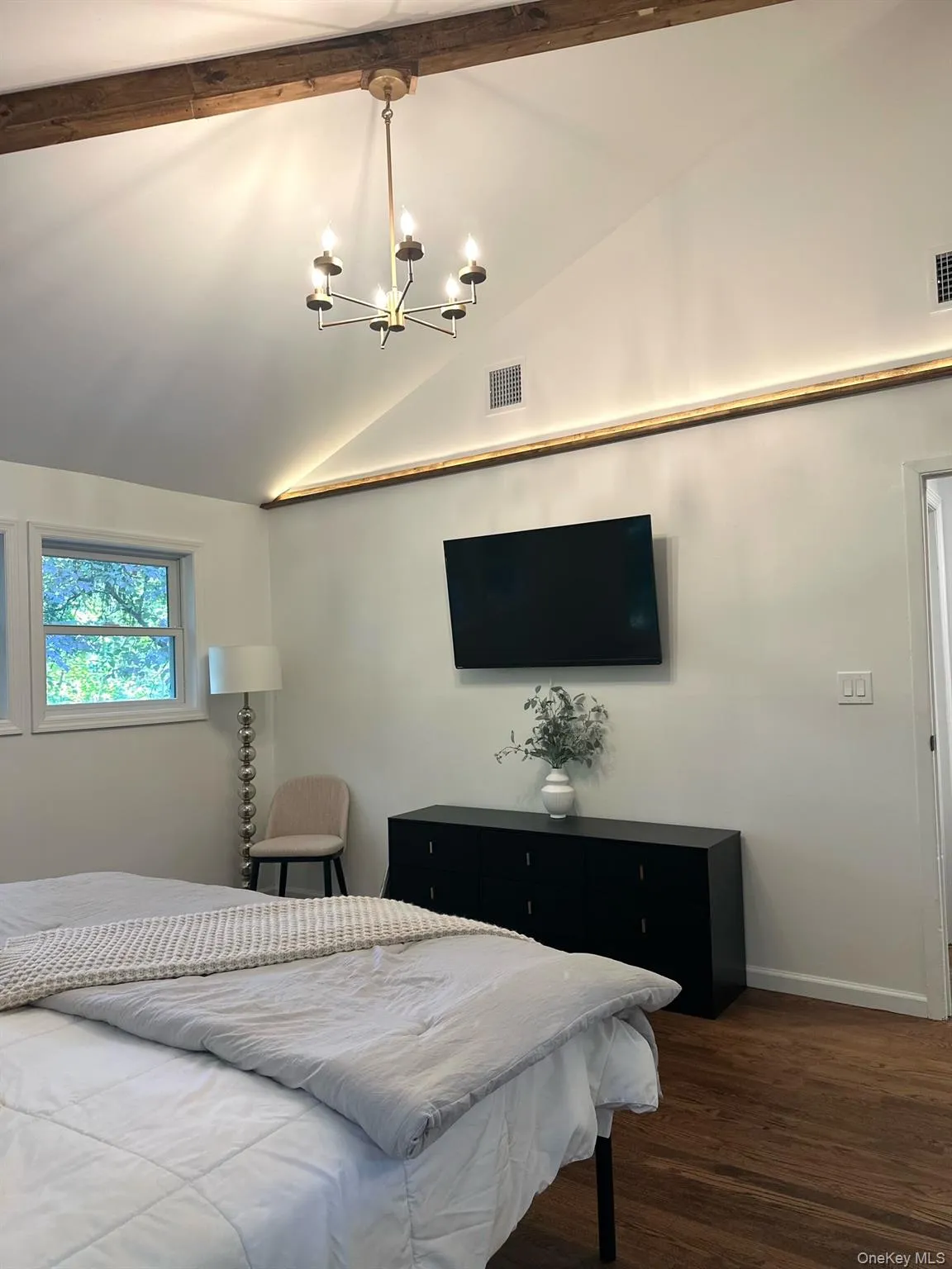 10 Moonedge Road, Huntington, NY, 4 Bedrooms Bedrooms, 9 Rooms Rooms,3 BathroomsBathrooms,Residential,For Rent,Moonedge,0,1059986 10 Moonedge Road, Huntington, NY, 4 Bedrooms Bedrooms, 9 Rooms Rooms,3 BathroomsBathrooms,Residential,For Rent,Moonedge,0,1059986