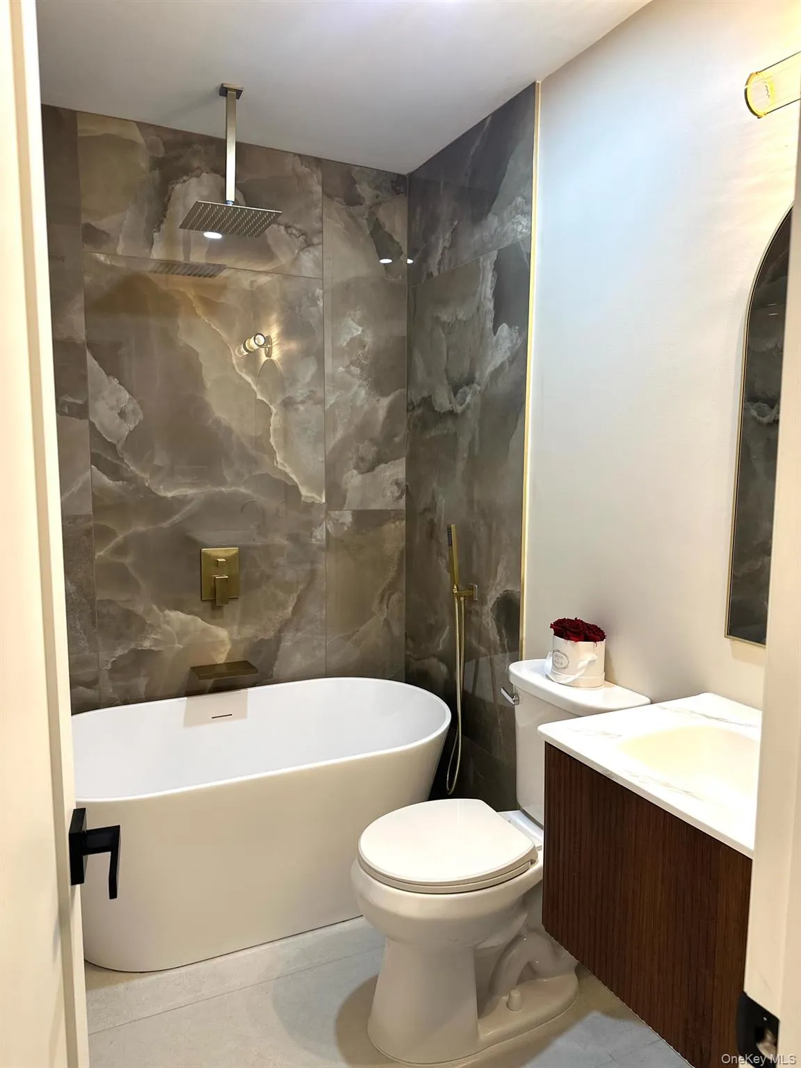10 Moonedge Road, Huntington, NY, 4 Bedrooms Bedrooms, 9 Rooms Rooms,3 BathroomsBathrooms,Residential,For Rent,Moonedge,0,1059986 10 Moonedge Road, Huntington, NY, 4 Bedrooms Bedrooms, 9 Rooms Rooms,3 BathroomsBathrooms,Residential,For Rent,Moonedge,0,1059986