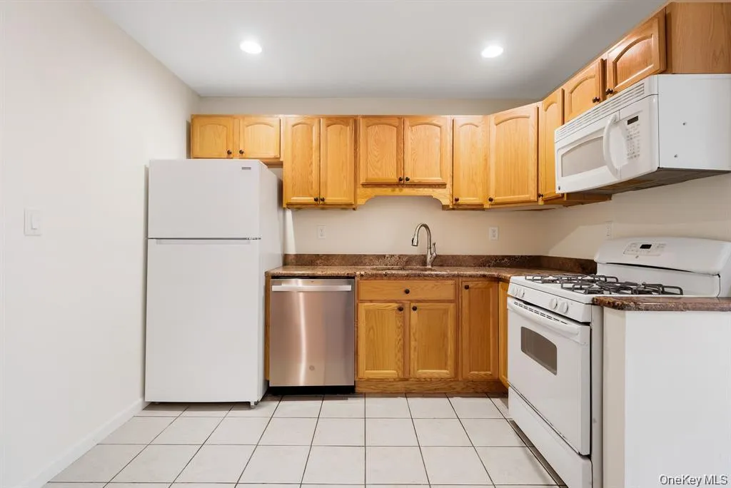 3 Charles Lane, Ramapo, NY, 1 Bedroom Bedrooms, 4 Room Rooms,1 BathroomBathrooms,Residential Lease,For Rent,Charles,0,1059998 3 Charles Lane, Ramapo, NY, 1 Bedroom Bedrooms, 4 Room Rooms,1 BathroomBathrooms,Residential Lease,For Rent,Charles,0,1059998