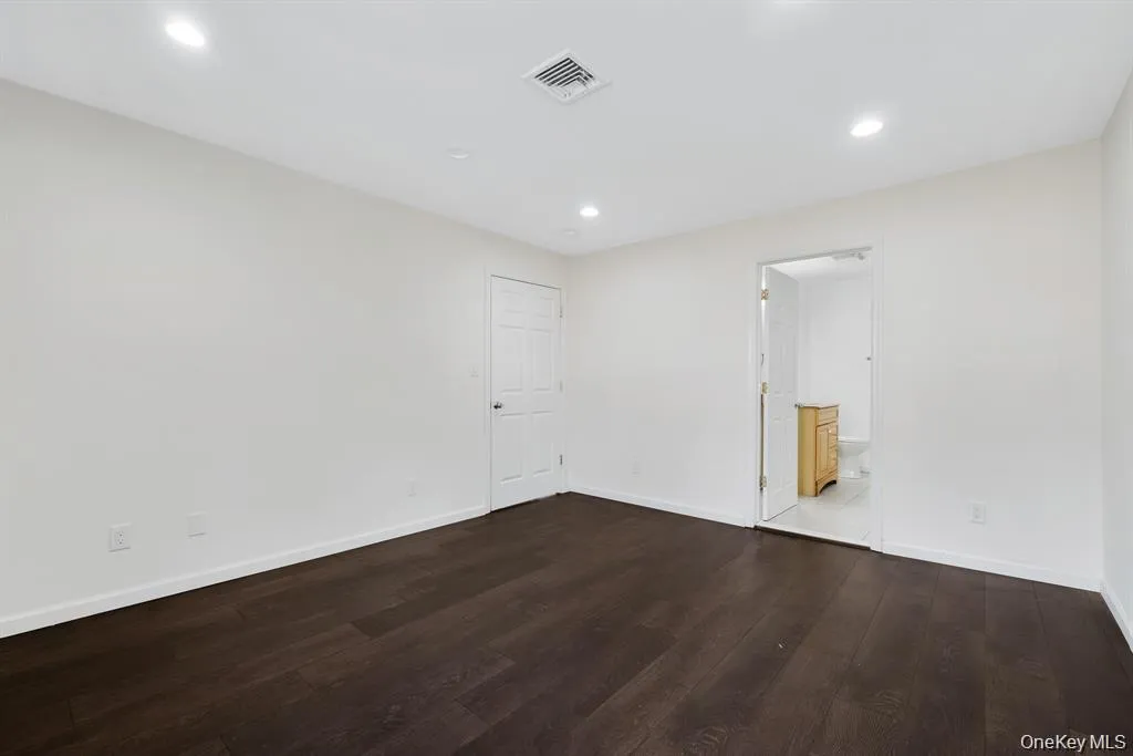 3 Charles Lane, Ramapo, NY, 1 Bedroom Bedrooms, 4 Room Rooms,1 BathroomBathrooms,Residential Lease,For Rent,Charles,0,1059998 3 Charles Lane, Ramapo, NY, 1 Bedroom Bedrooms, 4 Room Rooms,1 BathroomBathrooms,Residential Lease,For Rent,Charles,0,1059998