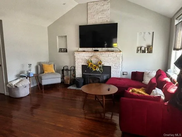 5 Barry Road, Babylon, NY, 3 Bedrooms Bedrooms, 6 Rooms Rooms,2 BathroomsBathrooms,Residential,For Rent,Barry,0,1060000 5 Barry Road, Babylon, NY, 3 Bedrooms Bedrooms, 6 Rooms Rooms,2 BathroomsBathrooms,Residential,For Rent,Barry,0,1060000