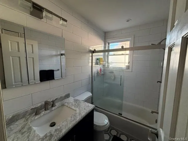 5 Barry Road, Babylon, NY, 3 Bedrooms Bedrooms, 6 Rooms Rooms,2 BathroomsBathrooms,Residential,For Rent,Barry,0,1060000 5 Barry Road, Babylon, NY, 3 Bedrooms Bedrooms, 6 Rooms Rooms,2 BathroomsBathrooms,Residential,For Rent,Barry,0,1060000