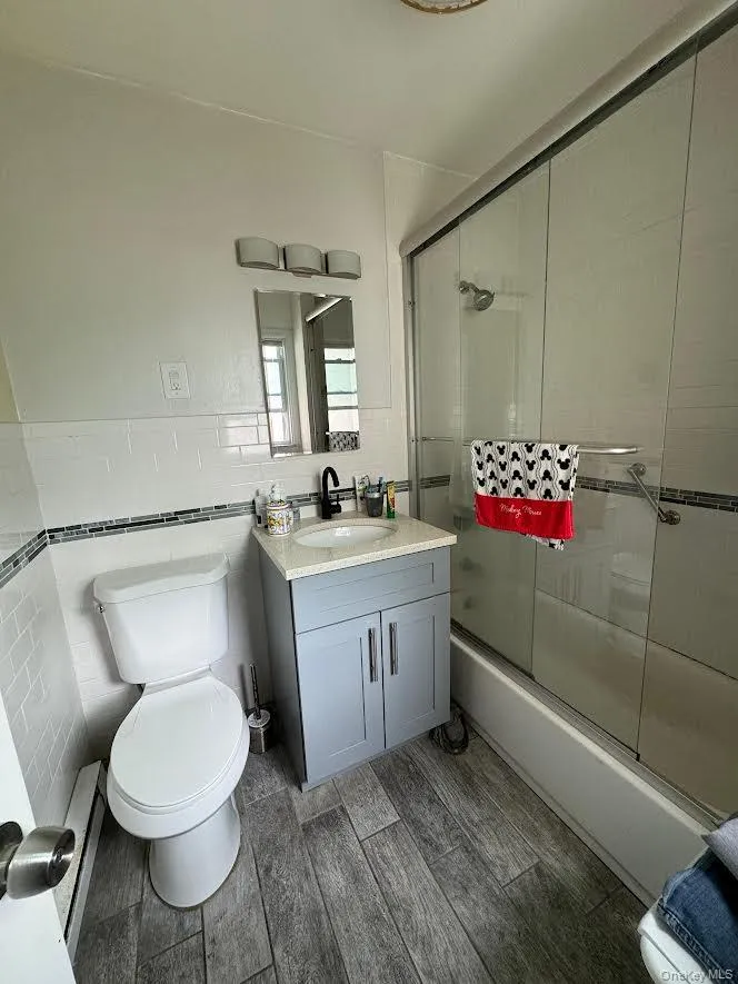 4302 20th Road, New York, NY, 2 Bedroom Bedrooms, 4 Room Rooms,1 BathroomBathrooms,Residential Lease,For Rent,20th,0,1060005 4302 20th Road, New York, NY, 2 Bedroom Bedrooms, 4 Room Rooms,1 BathroomBathrooms,Residential Lease,For Rent,20th,0,1060005